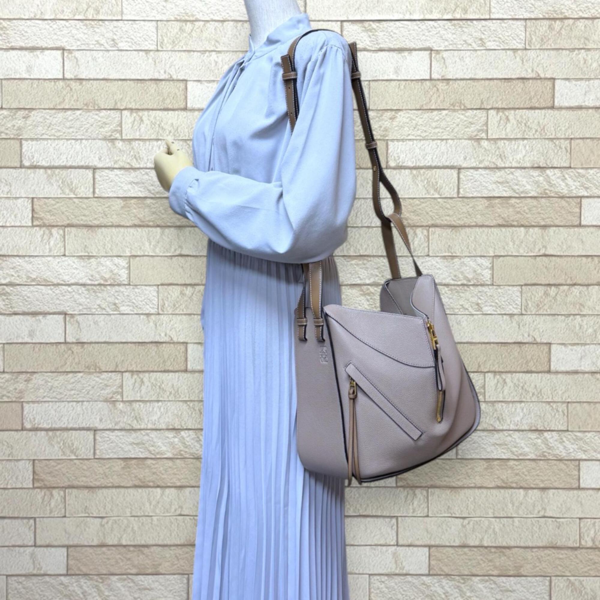 Loewe Beige Brown Leather Shoulder Bag (Pre-Owned)