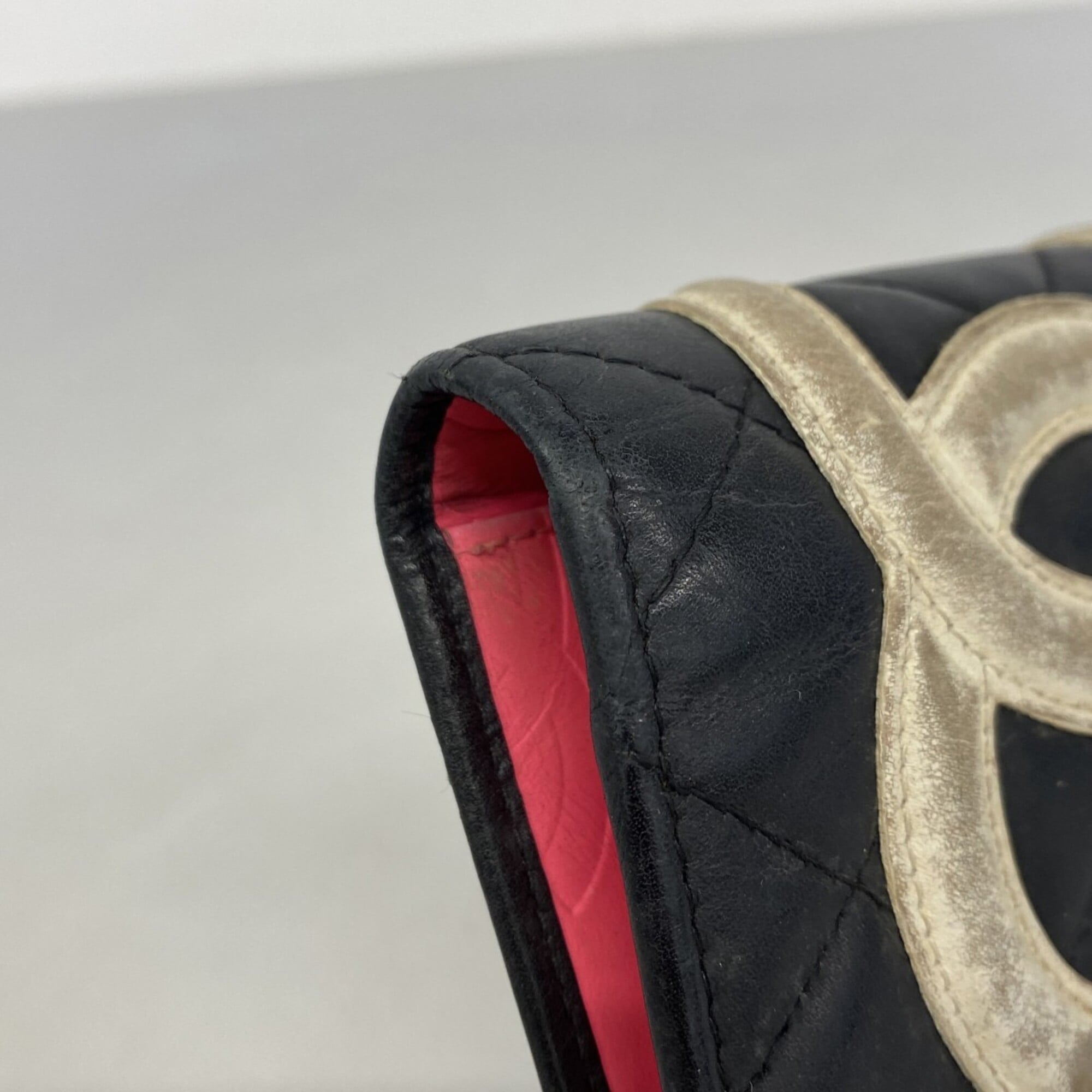 Chanel Black Leather Long Wallet (Bi-Fold) (Pre-Owned)