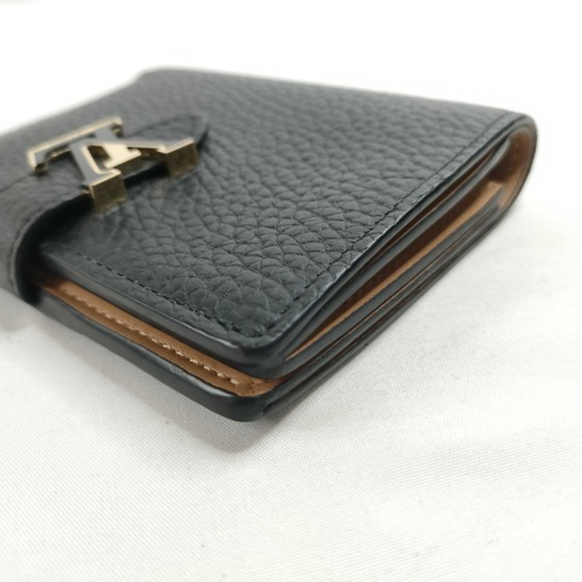 Louis Vuitton Noir Leather Wallet (Bi-Fold) (Pre-Owned)