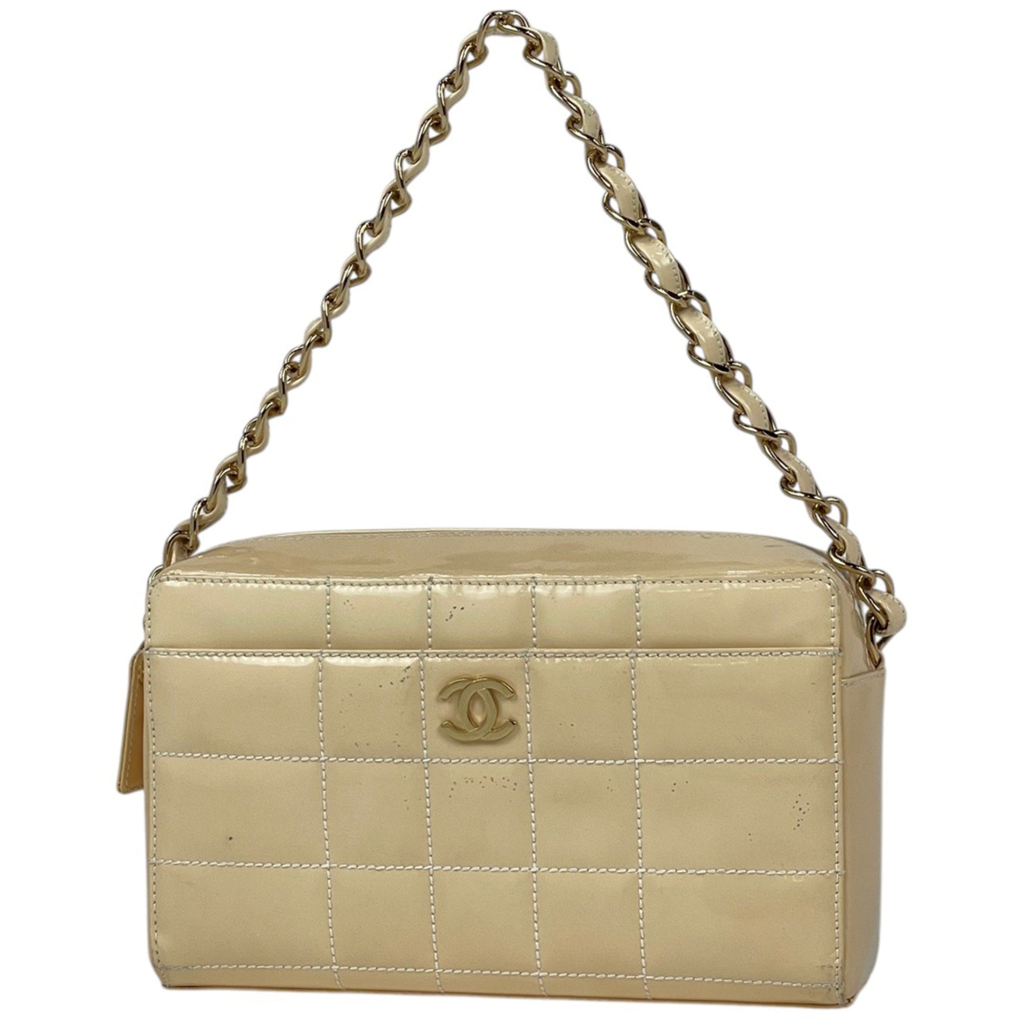 Chanel Beige Patent Leather Handbag (Pre-Owned)