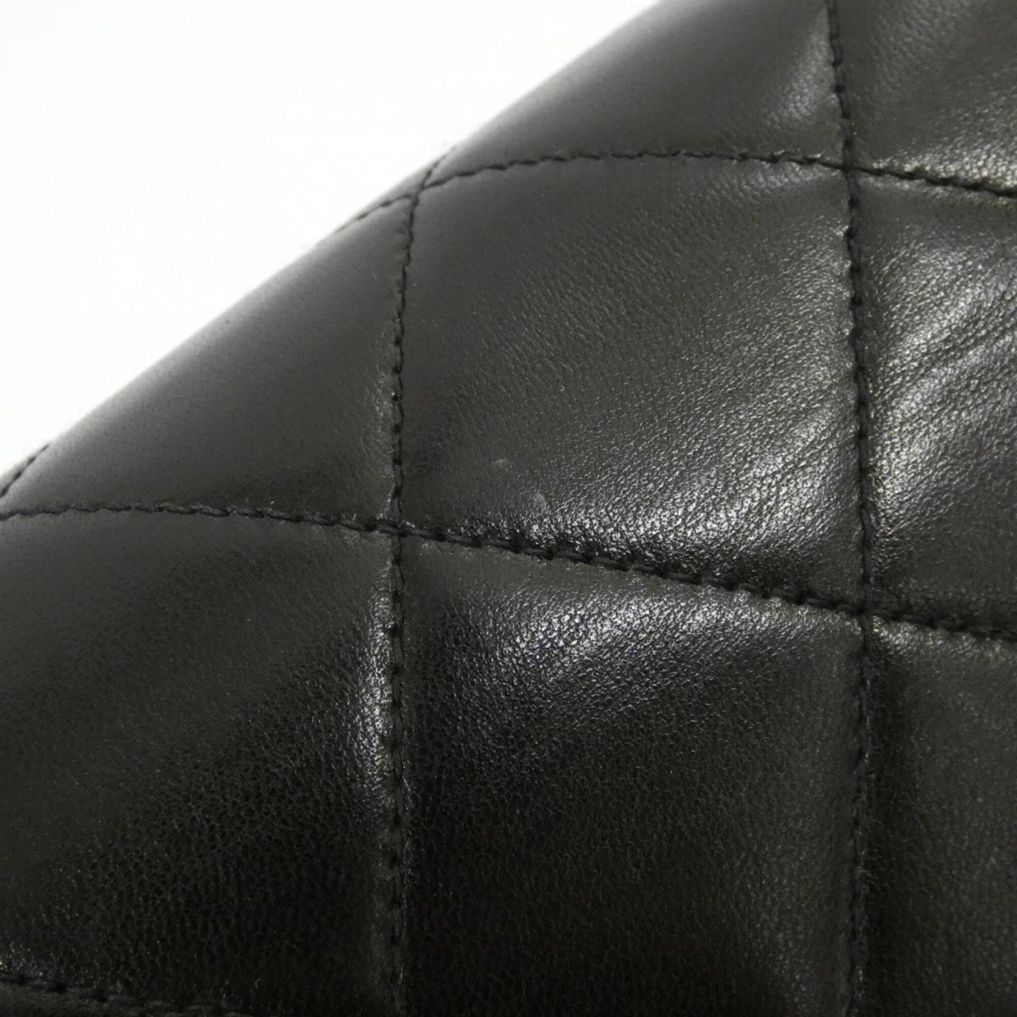 Chanel Black Bordeaux Leather Shoulder Bag (Pre-Owned)