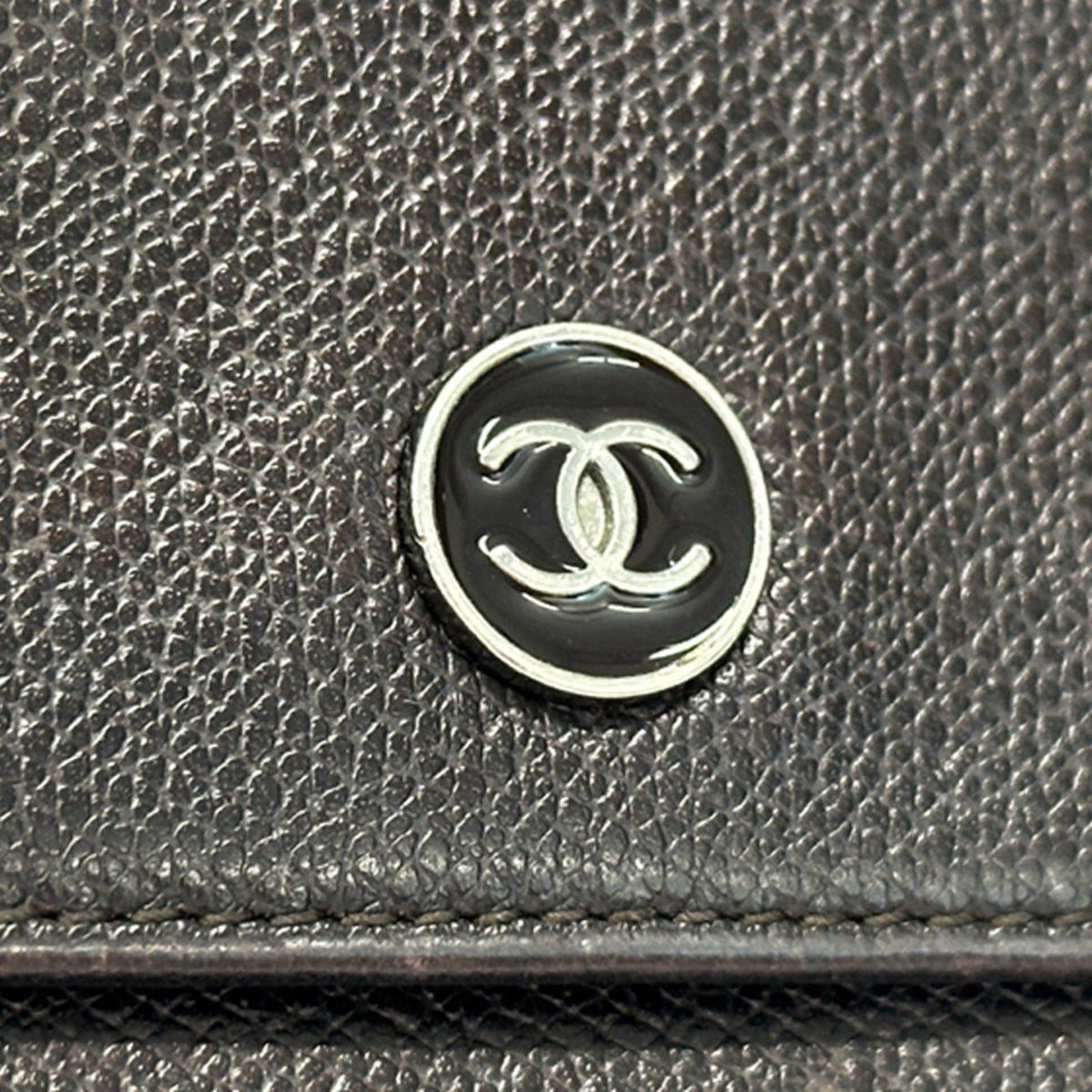 Chanel Dark Brown Leather Wallet (Bi-Fold) (Pre-Owned)