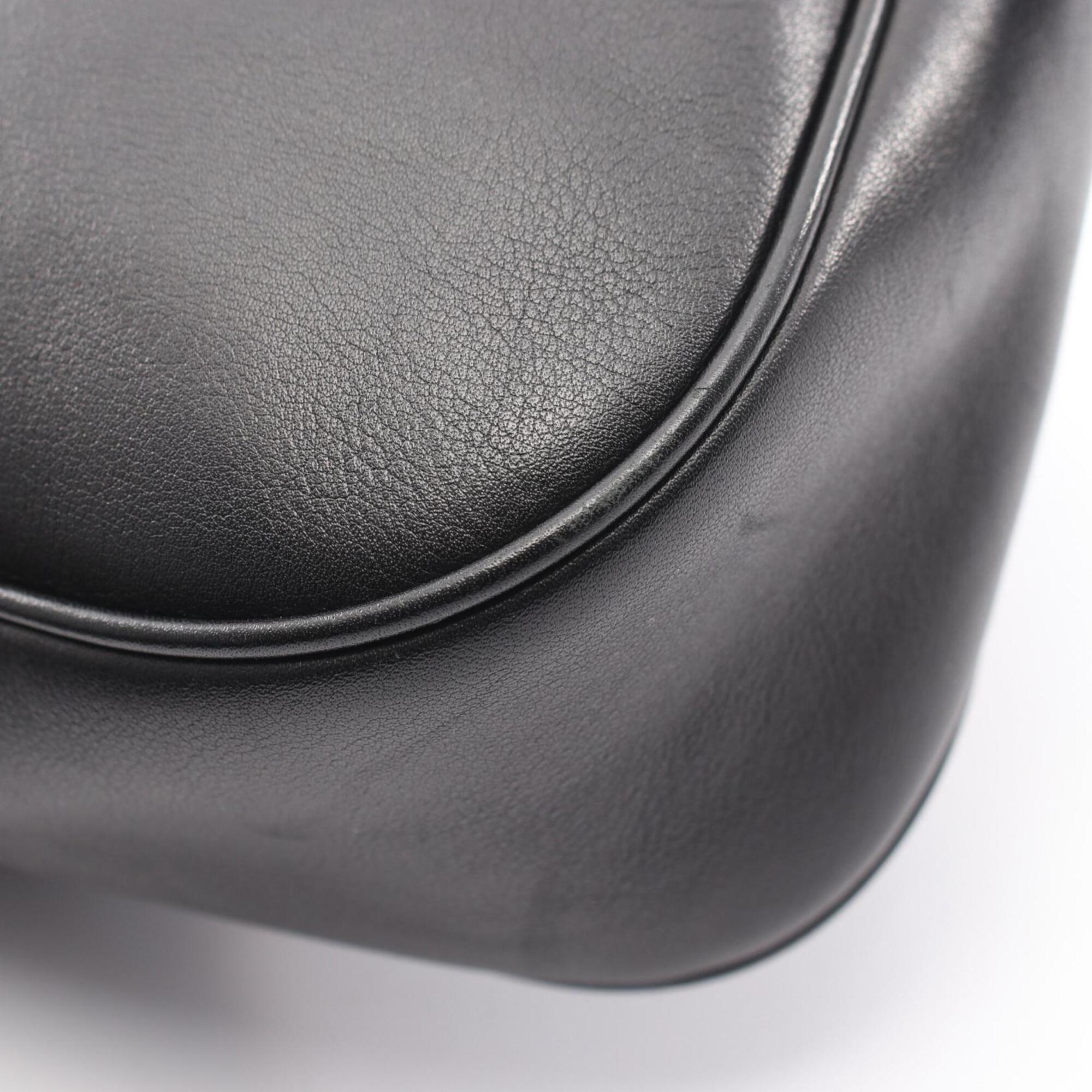 Salvatore Ferragamo Black Leather Handbag Shoulder Bag (Pre-Owned)
