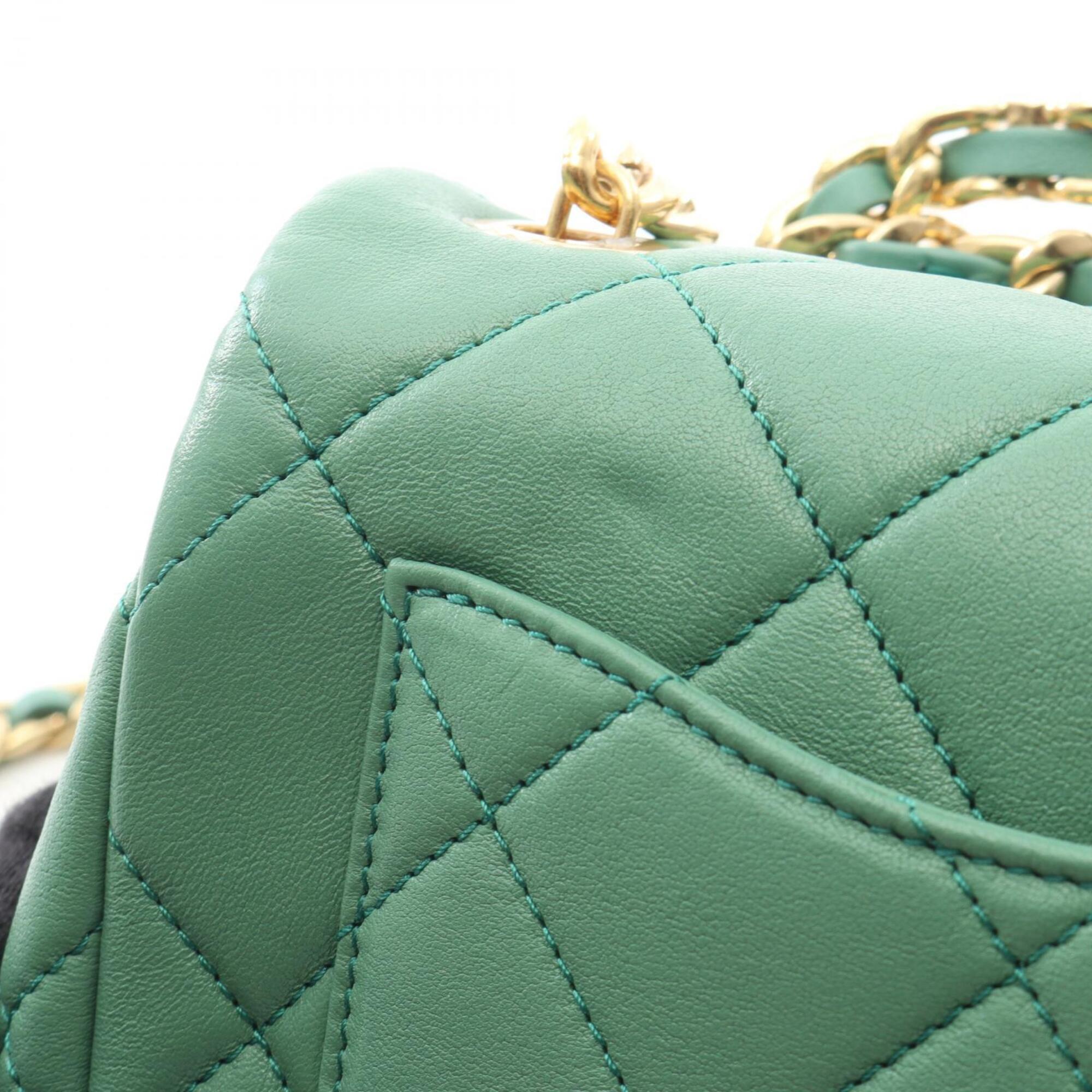 Chanel Green Leather Handbag Shoulder Bag (Pre-Owned)