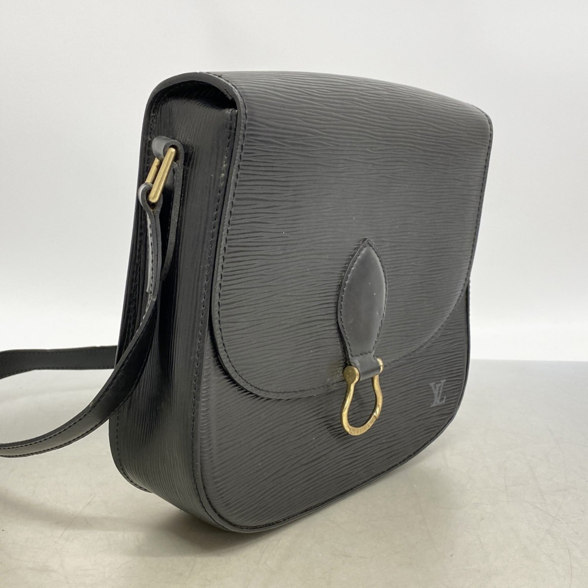 Louis Vuitton Noir Shoulder Bag (Pre-Owned)