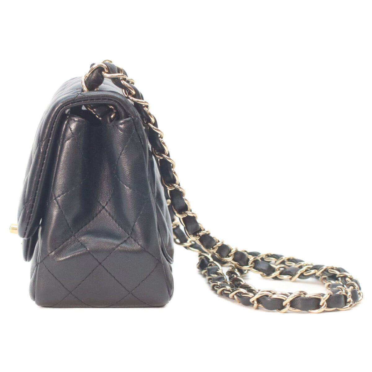 Chanel Black Leather Shoulder Bag (Pre-Owned)