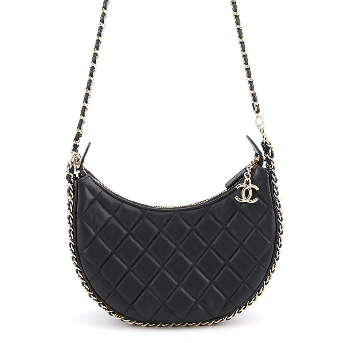 Chanel Matelasse Black Leather Shoulder Bag (Pre-Owned)
