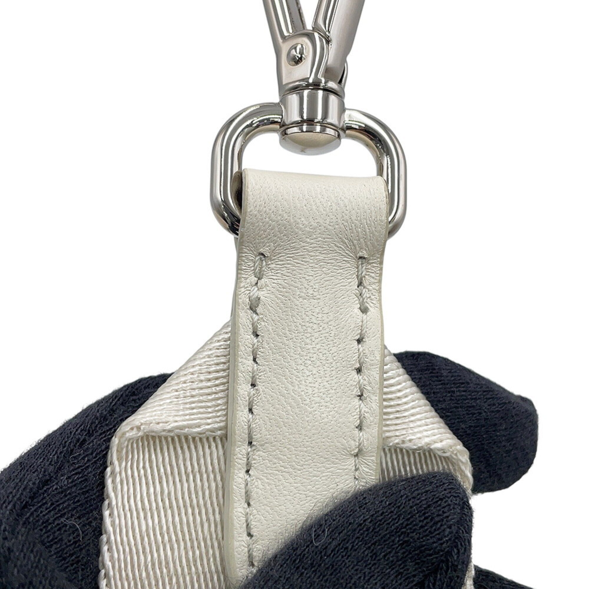 Prada White Wool Cashmere Shoulder Bag (Pre-Owned)