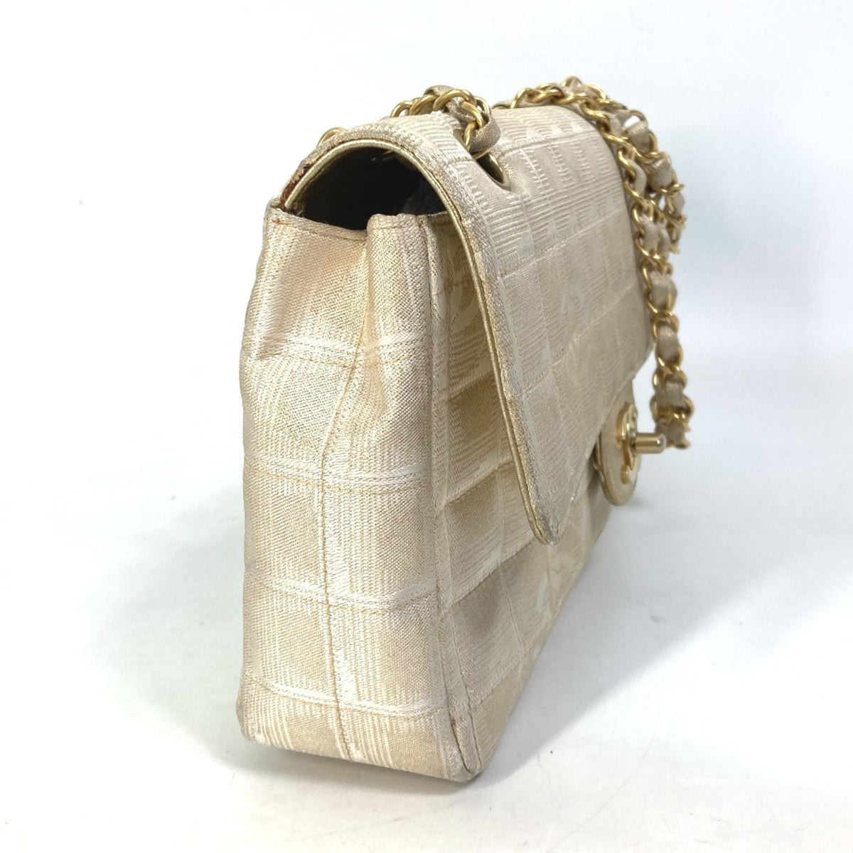 Chanel Beige Cloth Shoulder Bag (Pre-Owned)