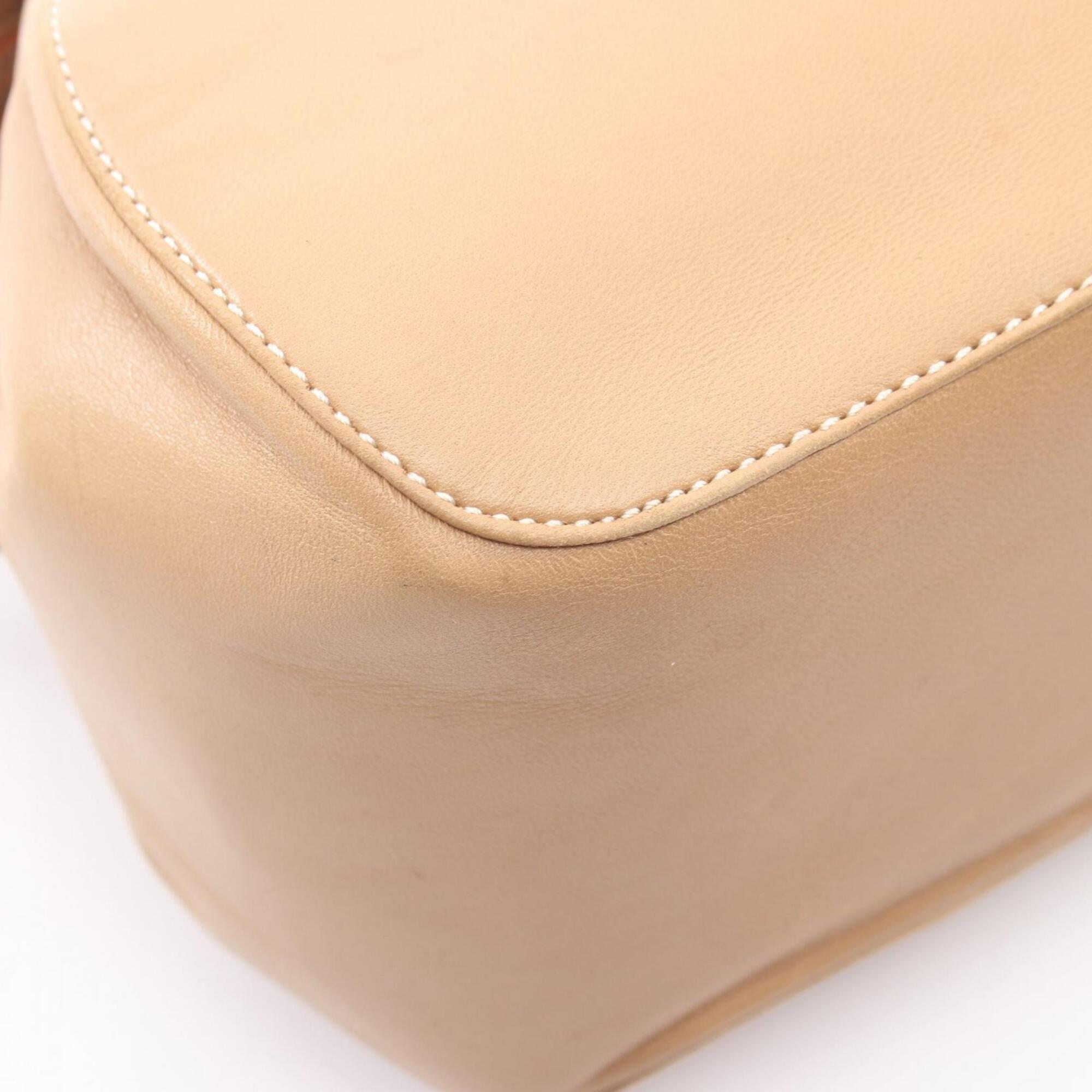 Loewe Beige Leather Handbag (Pre-Owned)