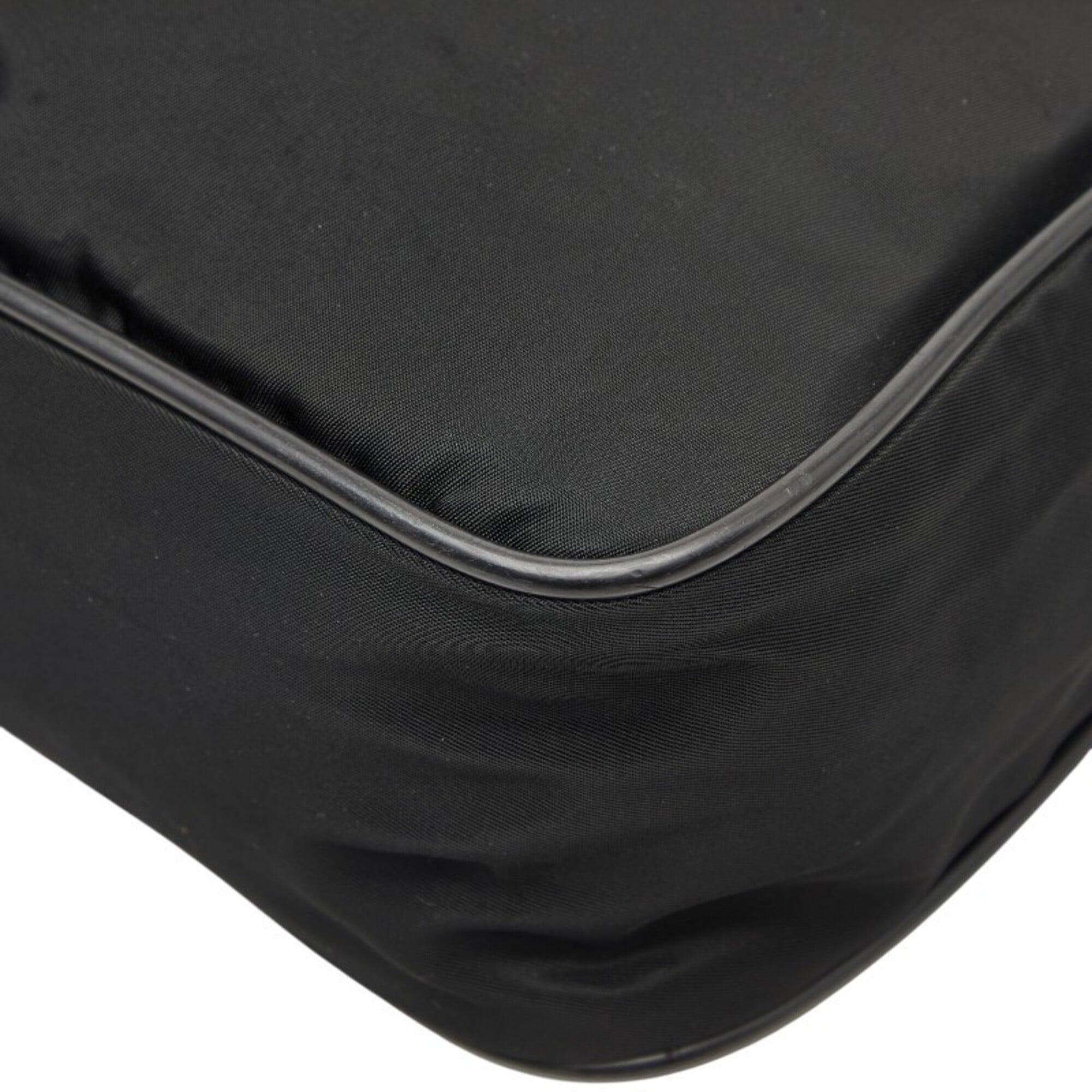 Prada Black Nylon Shoulder Bag (Pre-Owned)