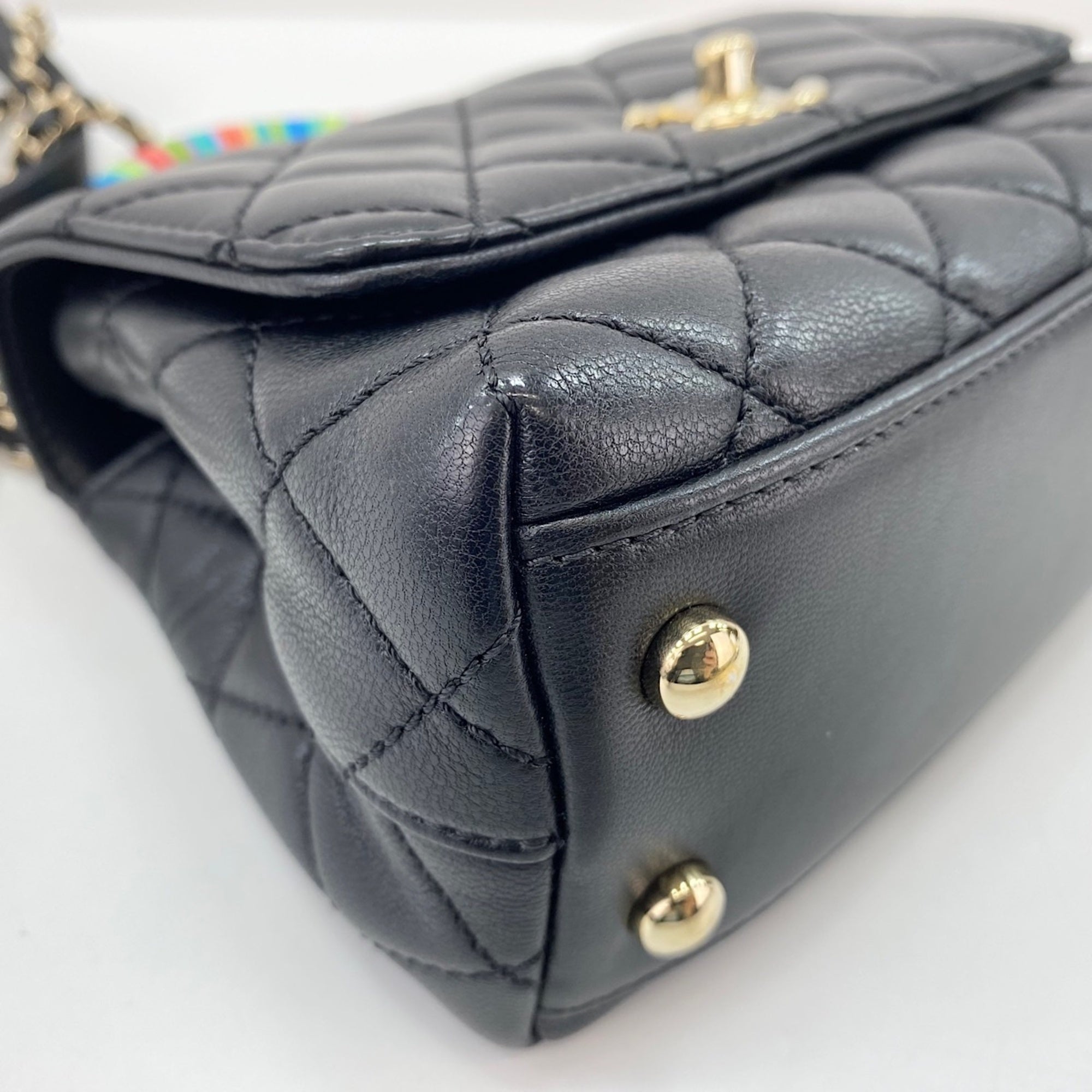 Chanel Black Handbag (Pre-Owned)