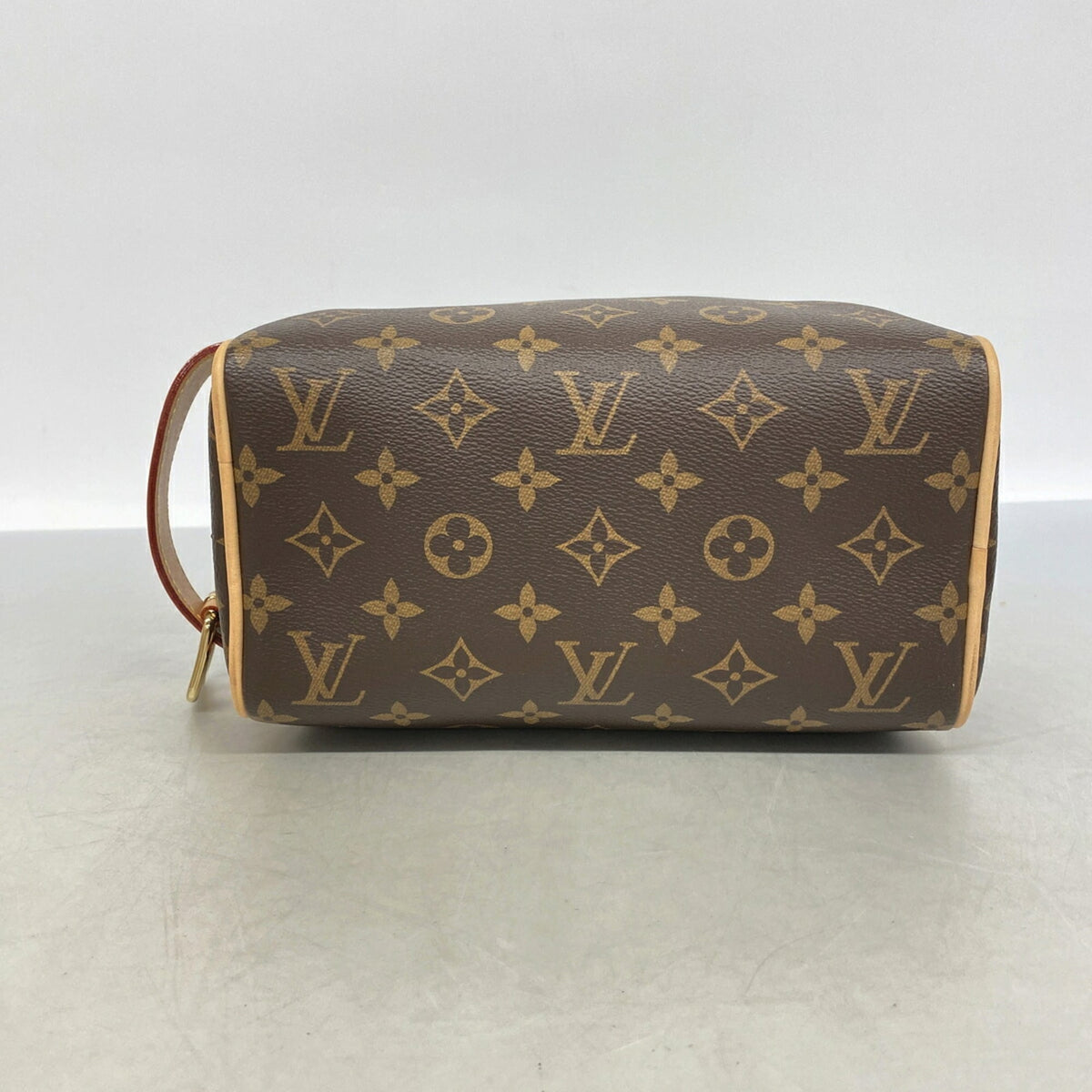 Louis Vuitton Brown Clutch Bag (Pre-Owned)