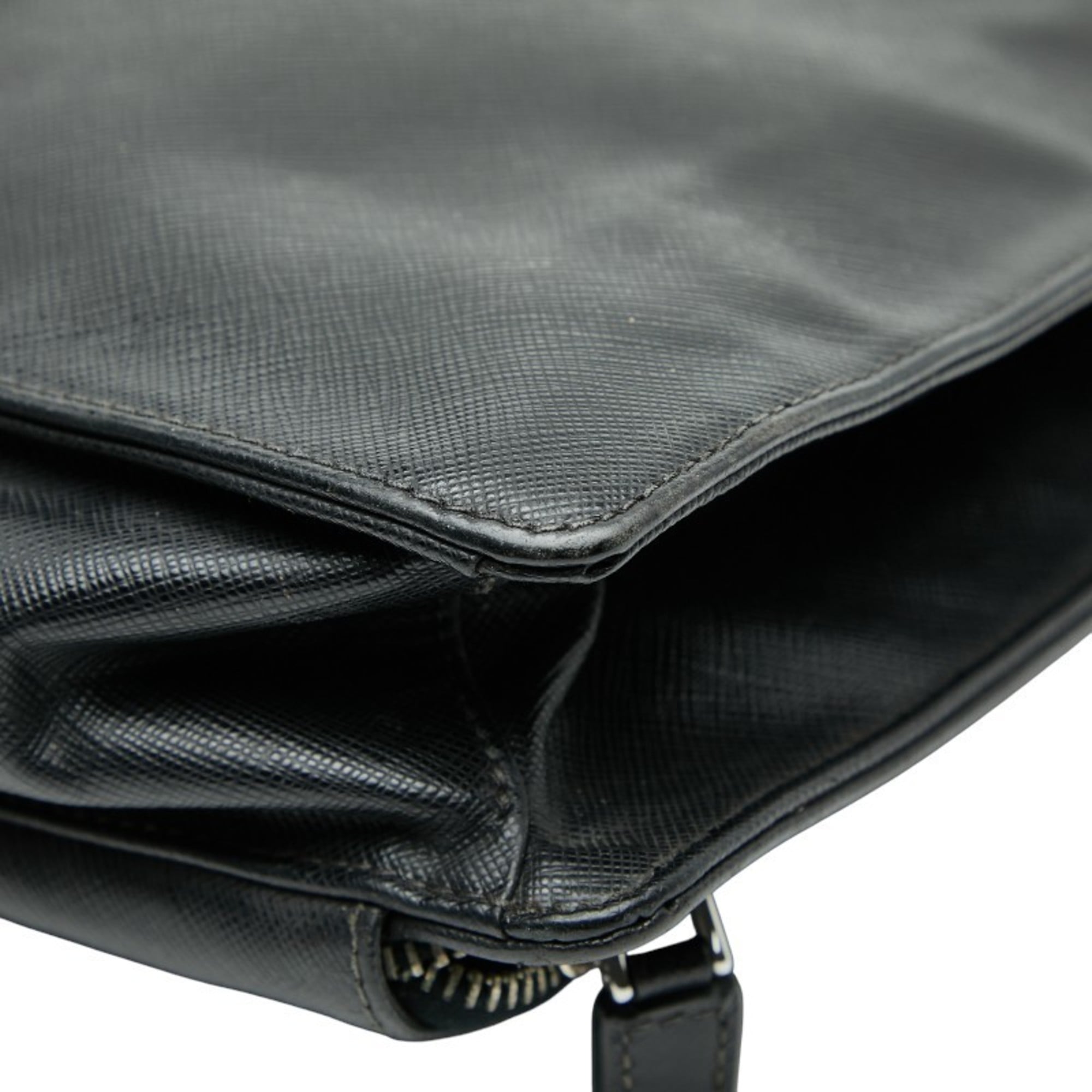 Prada Black Leather Handbag (Pre-Owned)