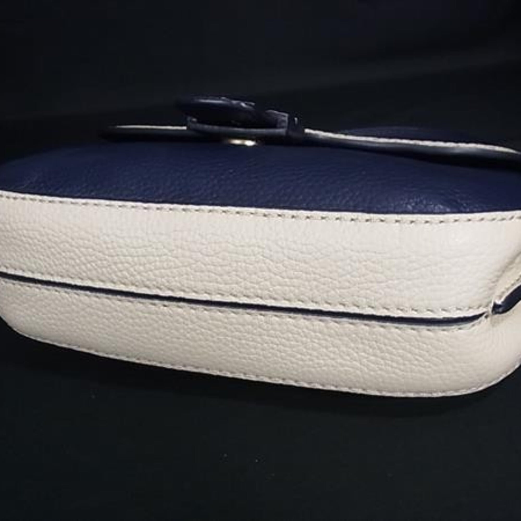 Tory Burch Ivory Navy Leather Shoulder Bag (Pre-Owned)