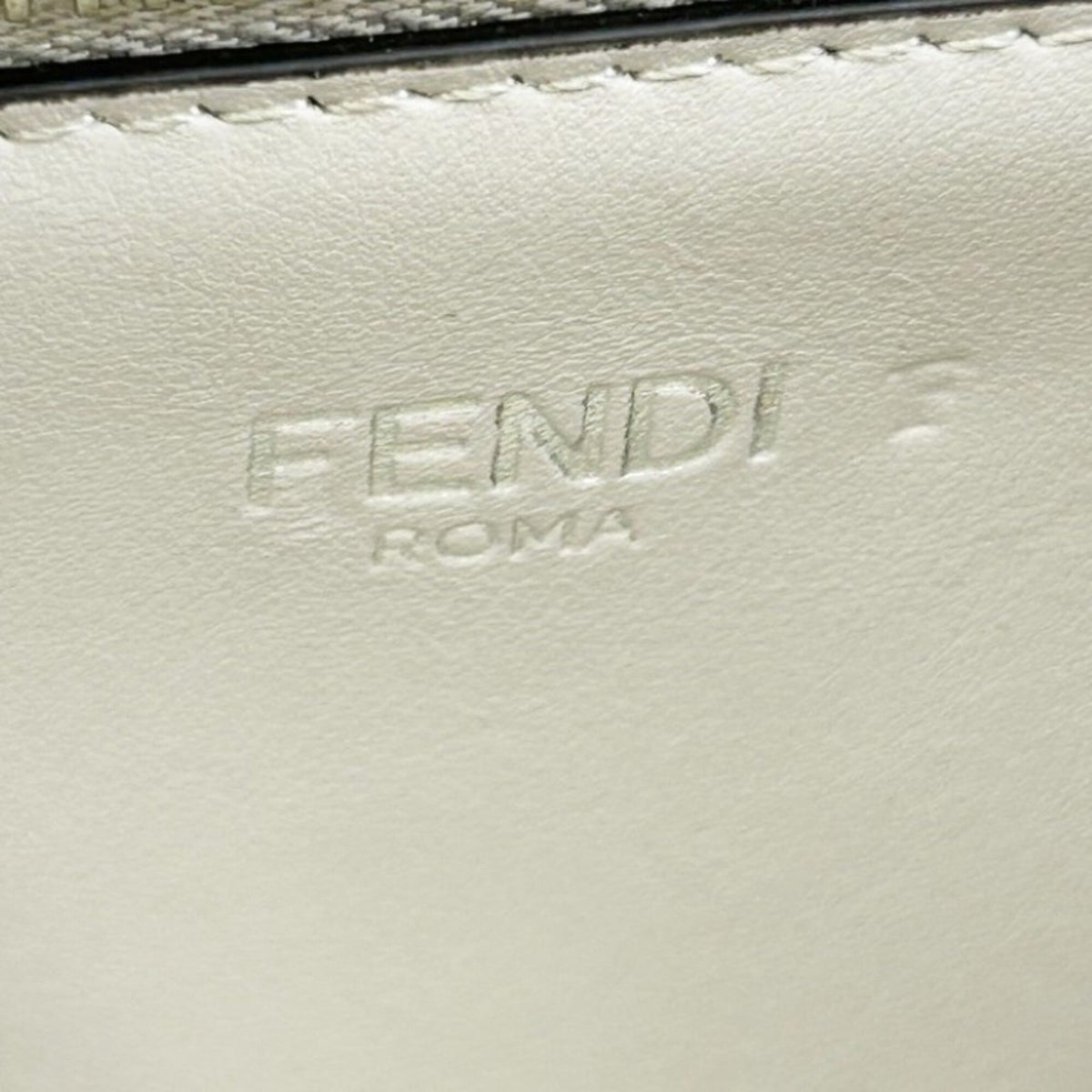 Fendi Leather Handbag (Pre-Owned)