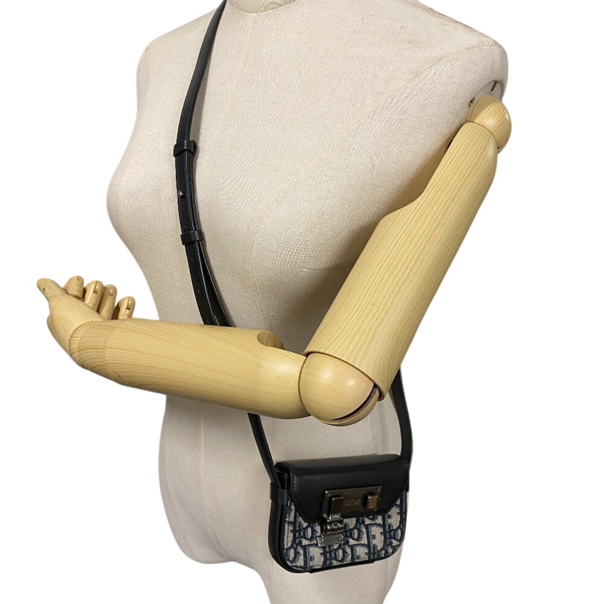 Christian Dior Black Navy Canvas Leather Shoulder Bag (Pre-Owned)