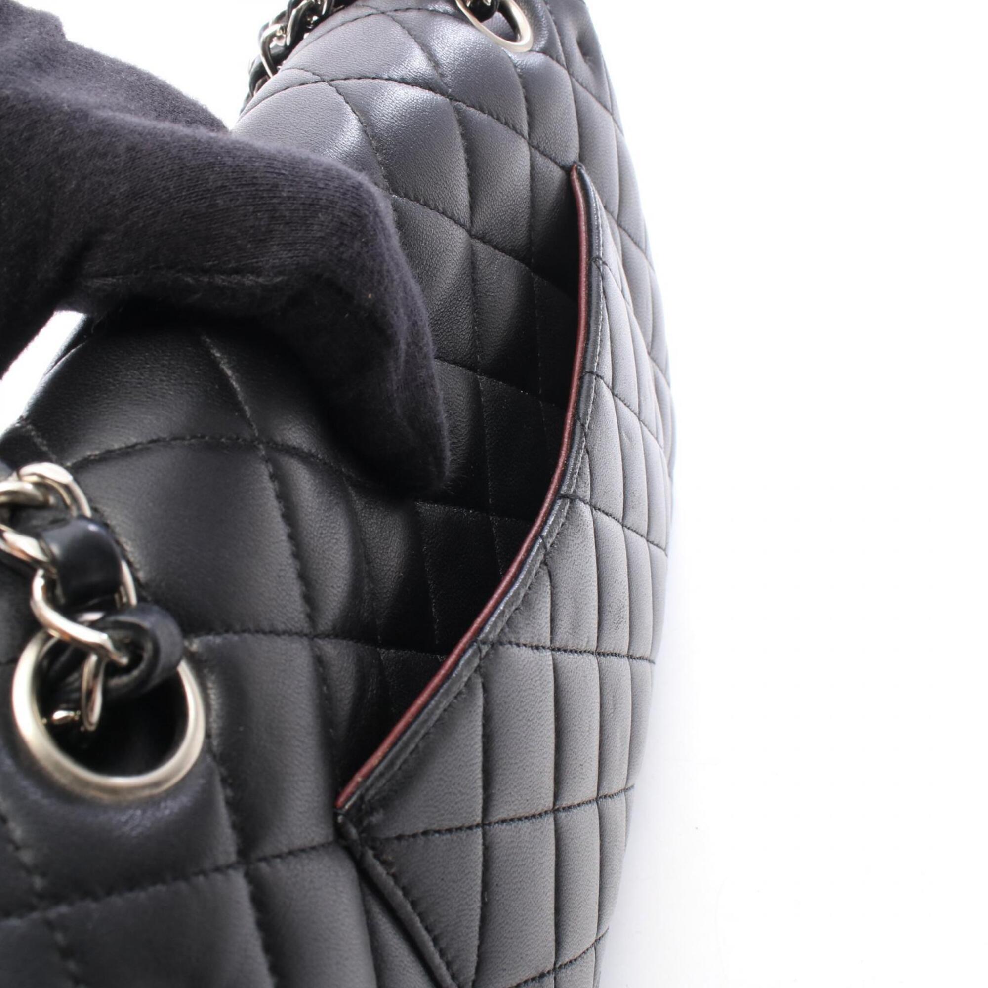 Chanel Black Leather Handbag Shoulder Bag (Pre-Owned)