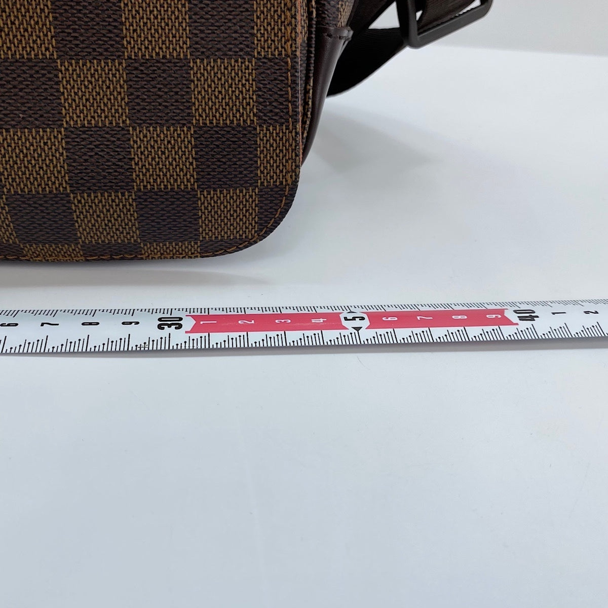 Louis Vuitton Brown Shoulder Bag (Pre-Owned)