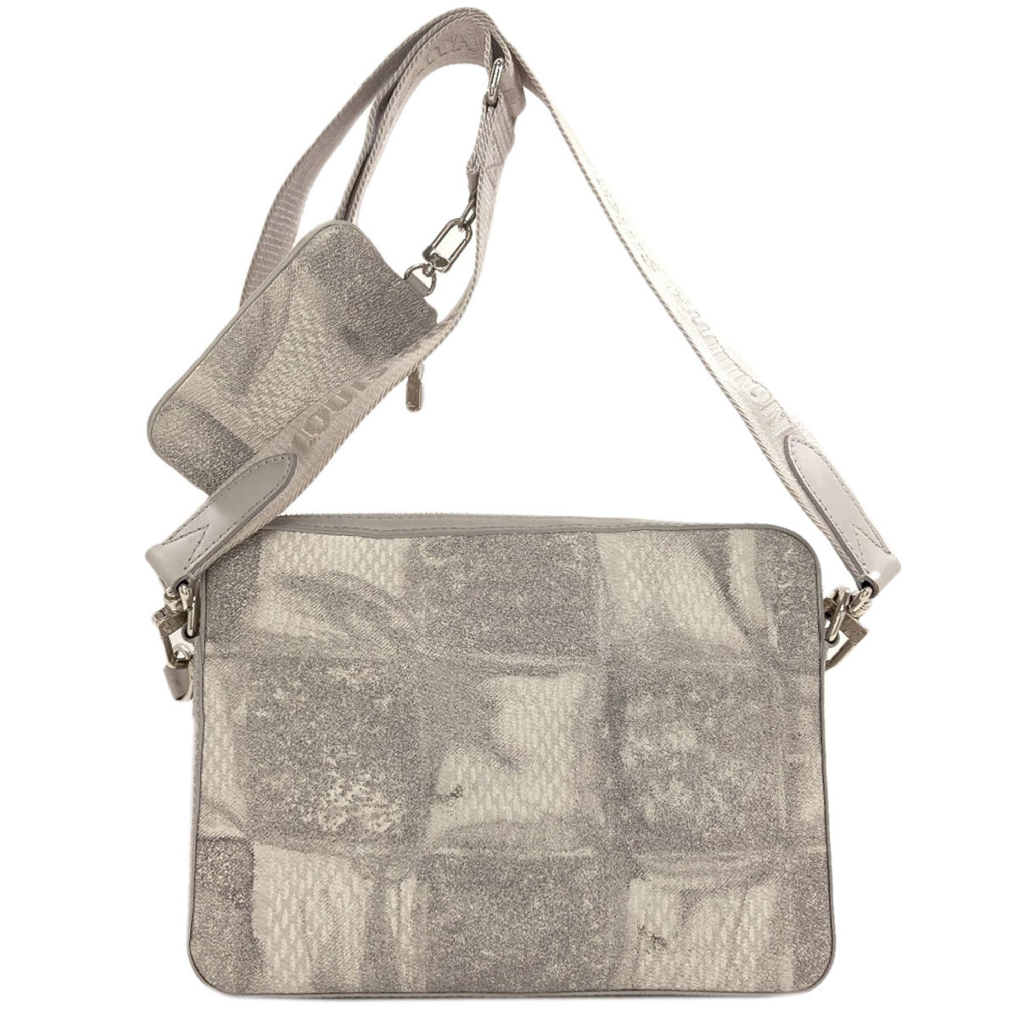 Louis Vuitton Gray Shoulder Bag (Pre-Owned)