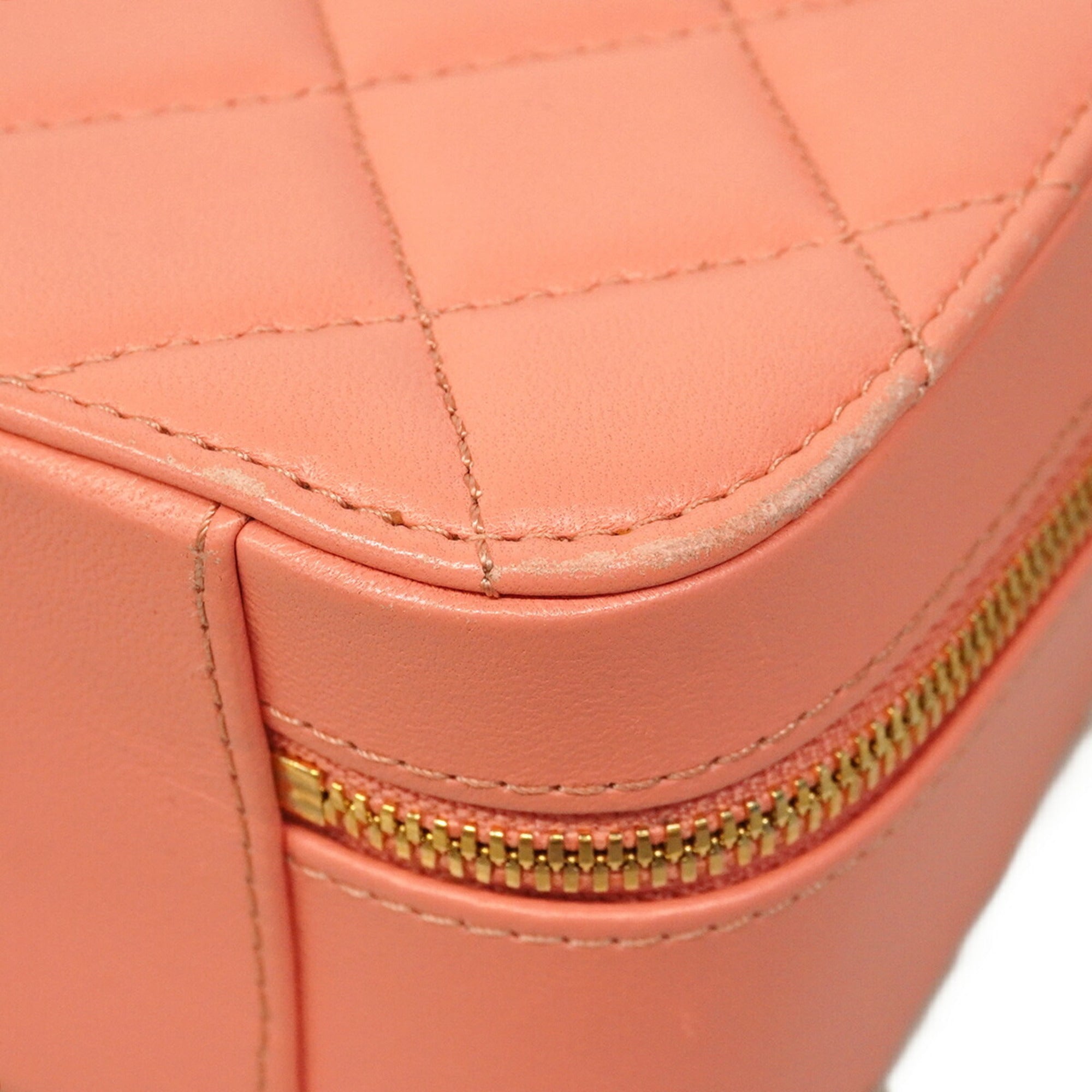 Chanel Salmon Pink Leather Handbag (Pre-Owned)