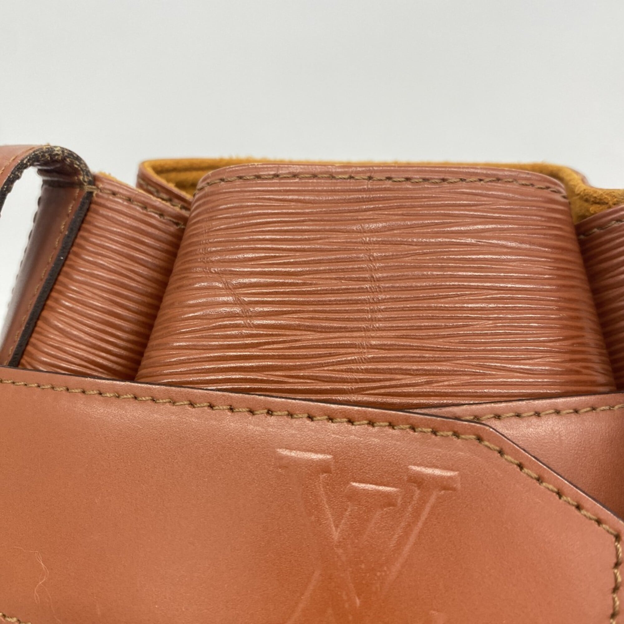 Louis Vuitton Kenyan Brown Shoulder Bag (Pre-Owned)