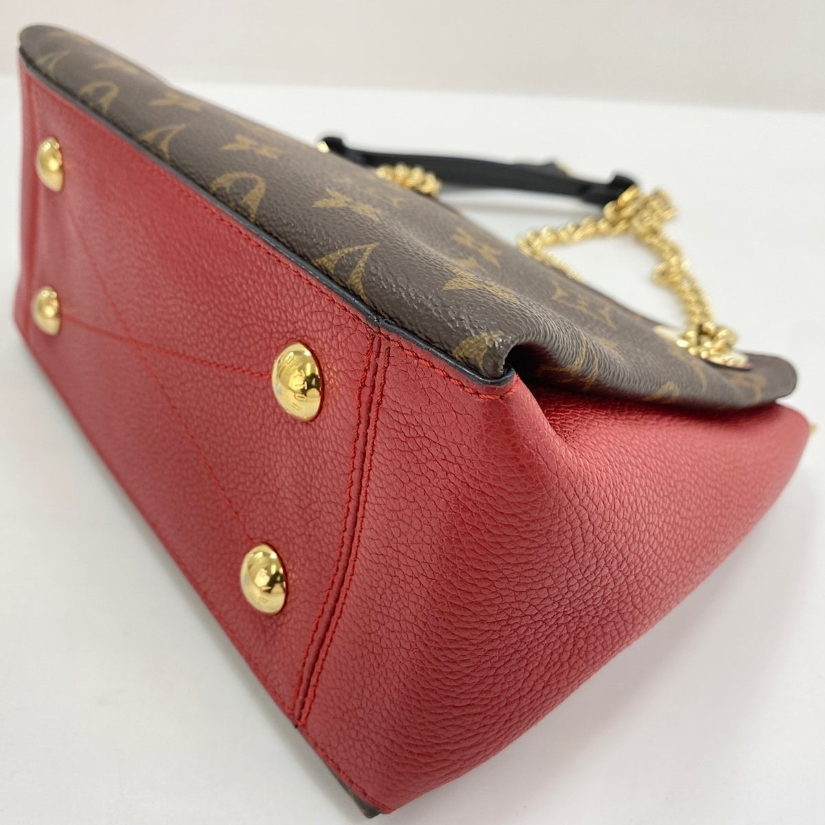 Louis Vuitton Brown Shoulder Bag (Pre-Owned)