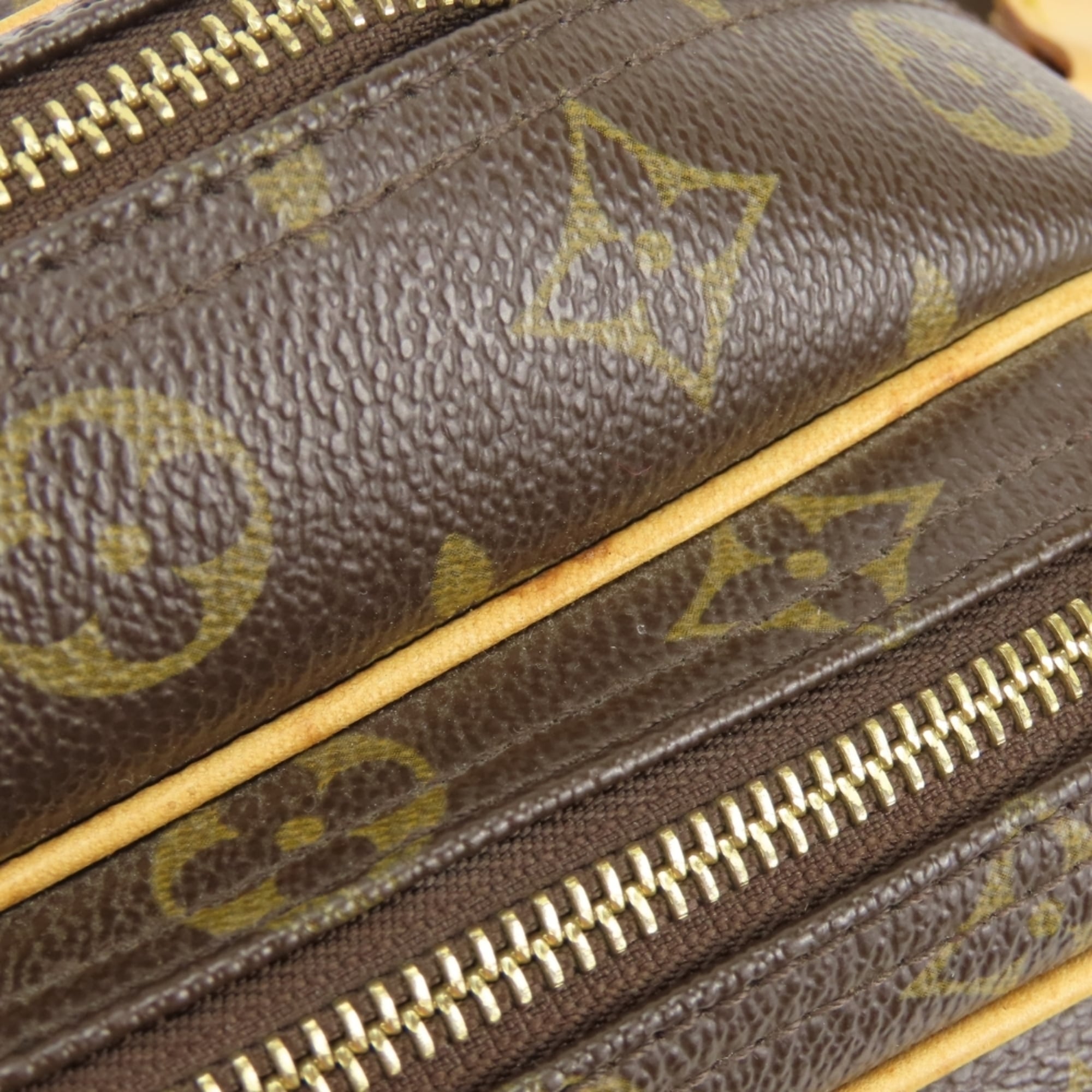 Louis Vuitton Brown Monogram Leather Shoulder Bag (Pre-Owned)