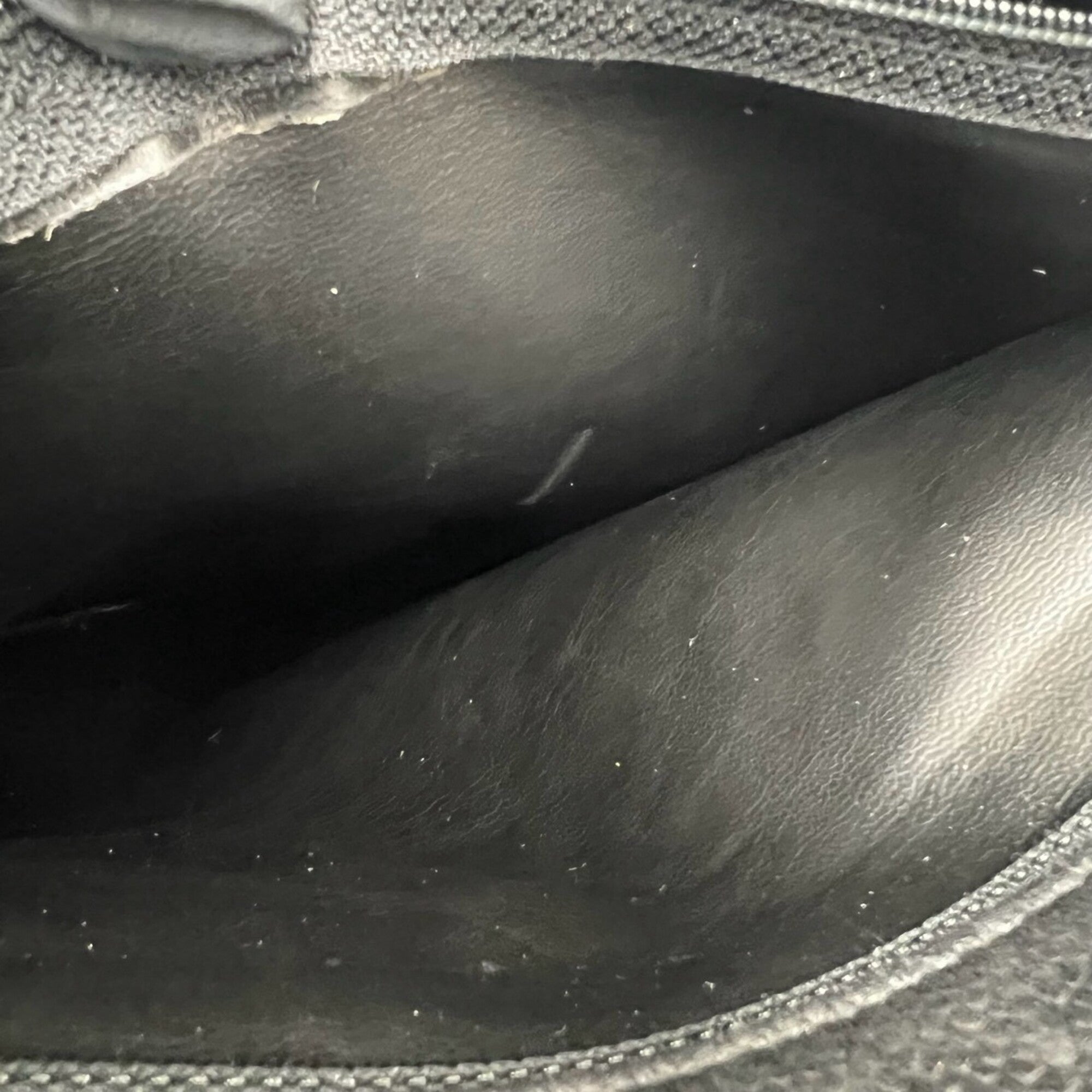 Chanel Black Grained Calfskin Tote Bag (Pre-Owned)