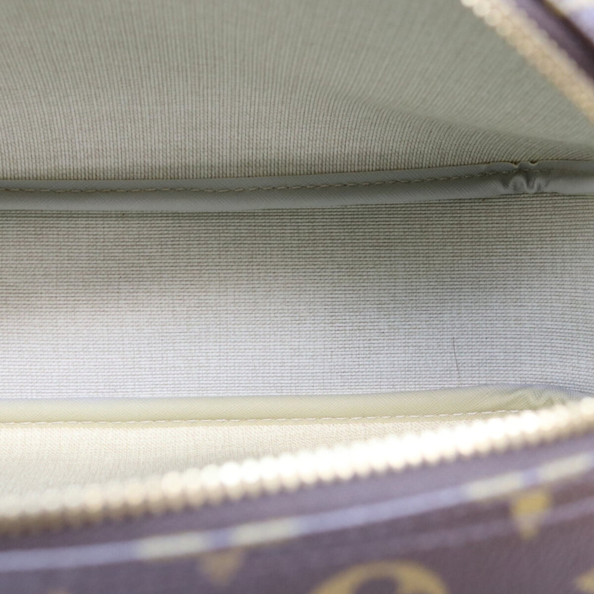 Louis Vuitton Brown Monogram Shoulder Bag (Pre-Owned)