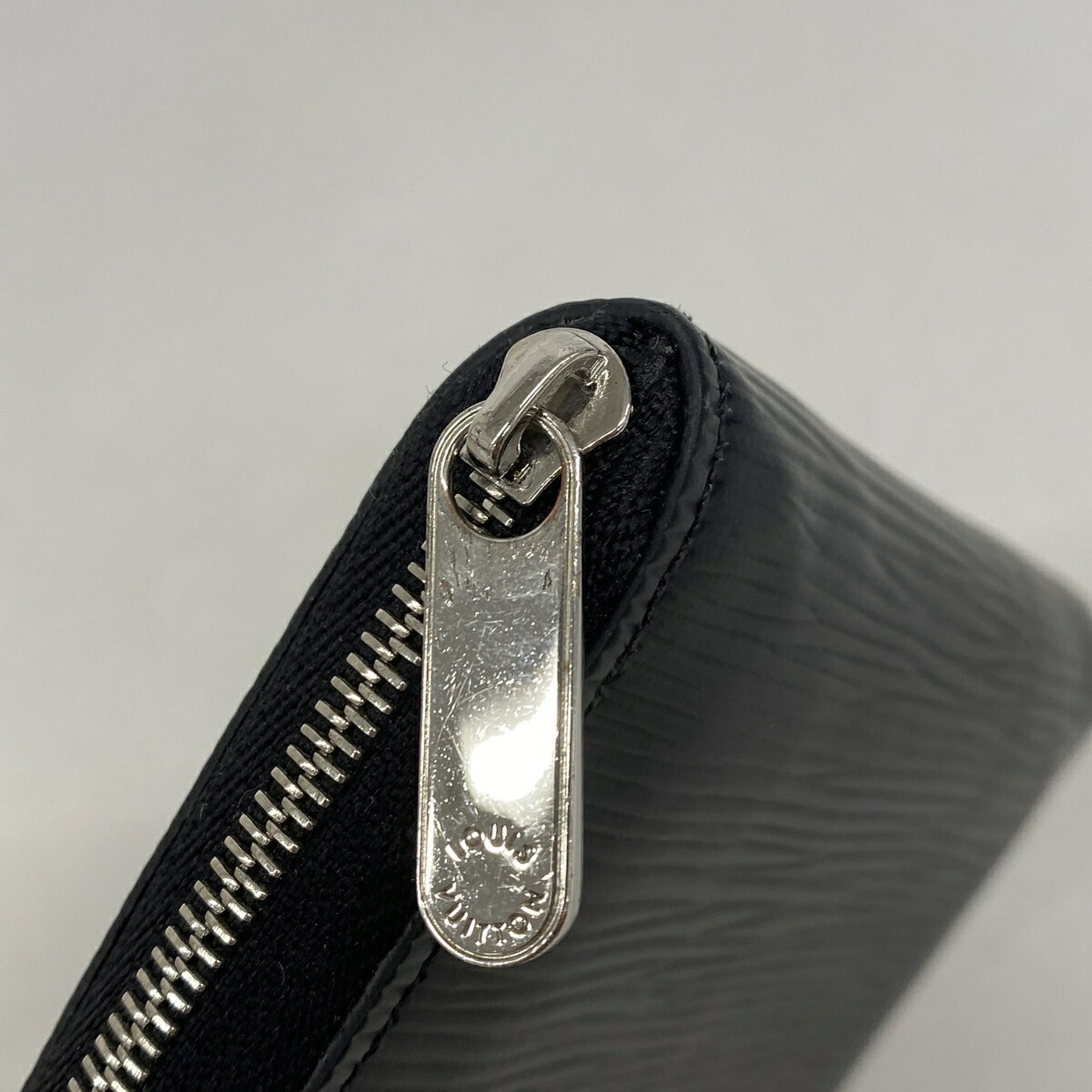 Louis Vuitton Noir Coin Purse/Coin Case (Pre-Owned)