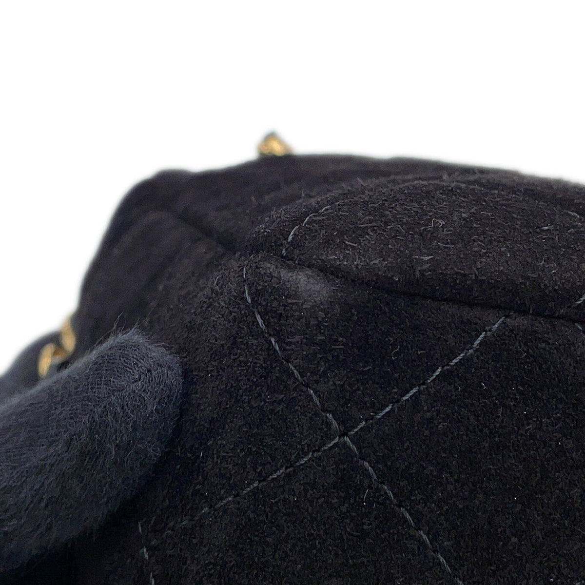 Chanel Black Suede Leather Shoulder Bag (Pre-Owned)