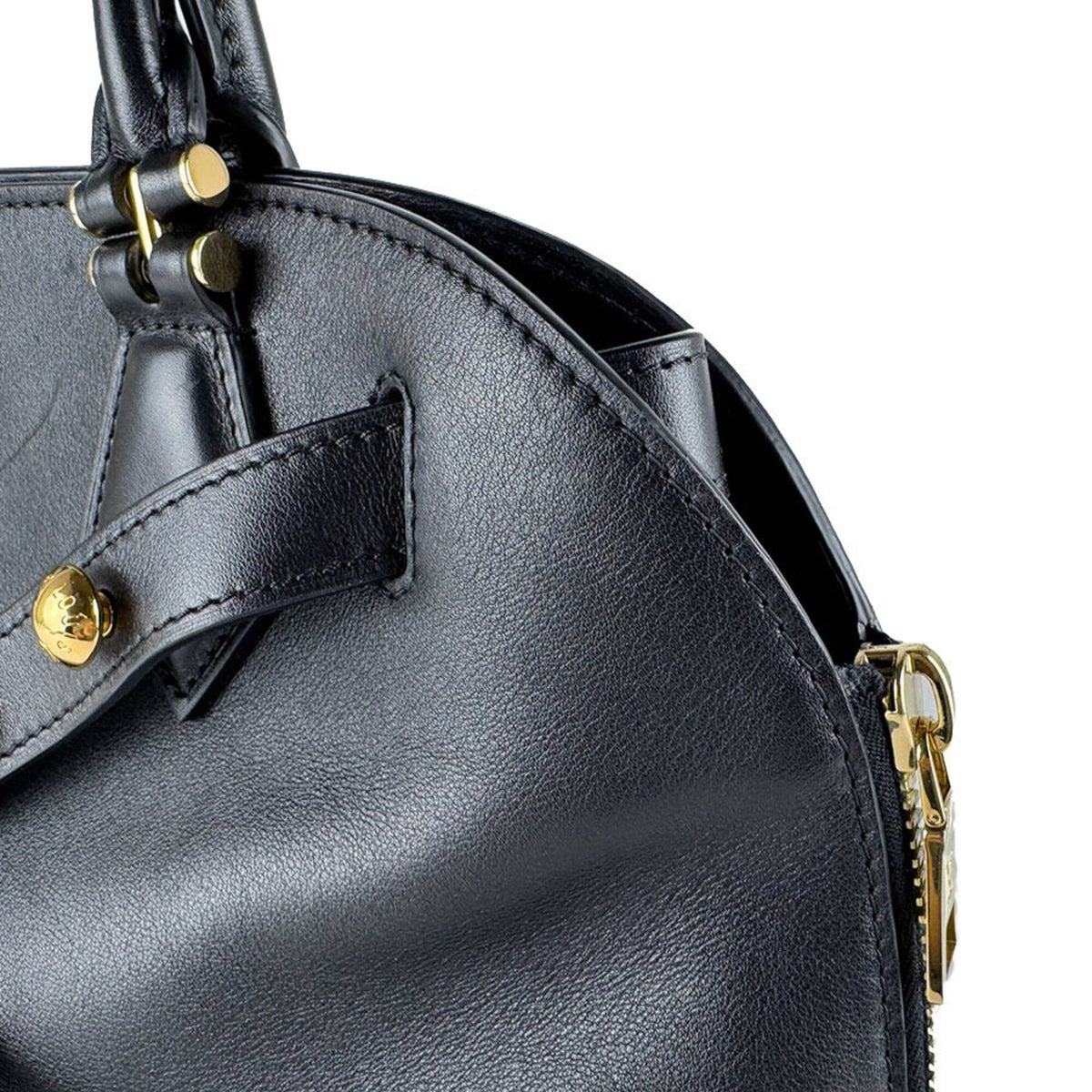 Louis Vuitton Noir Leather Handbag Shoulder Bag (Pre-Owned)