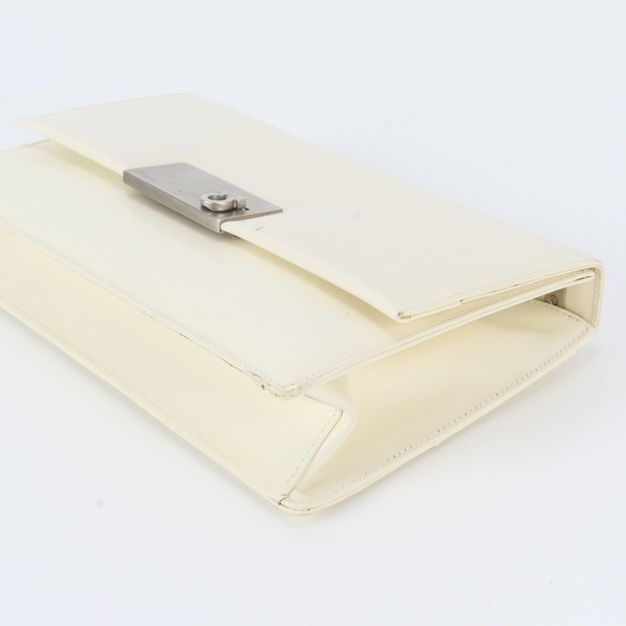 Salvatore Ferragamo Ivory Leather Clutch Bag Pouch (Pre-Owned)