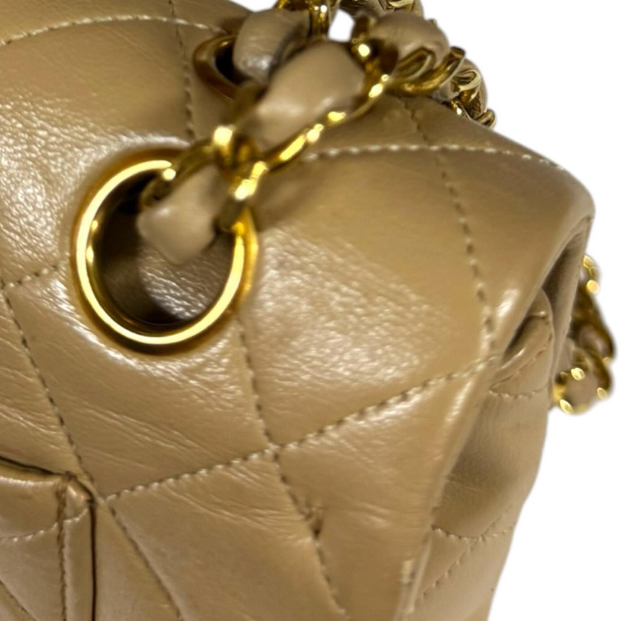 Chanel Beige Leather Shoulder Bag (Pre-Owned)