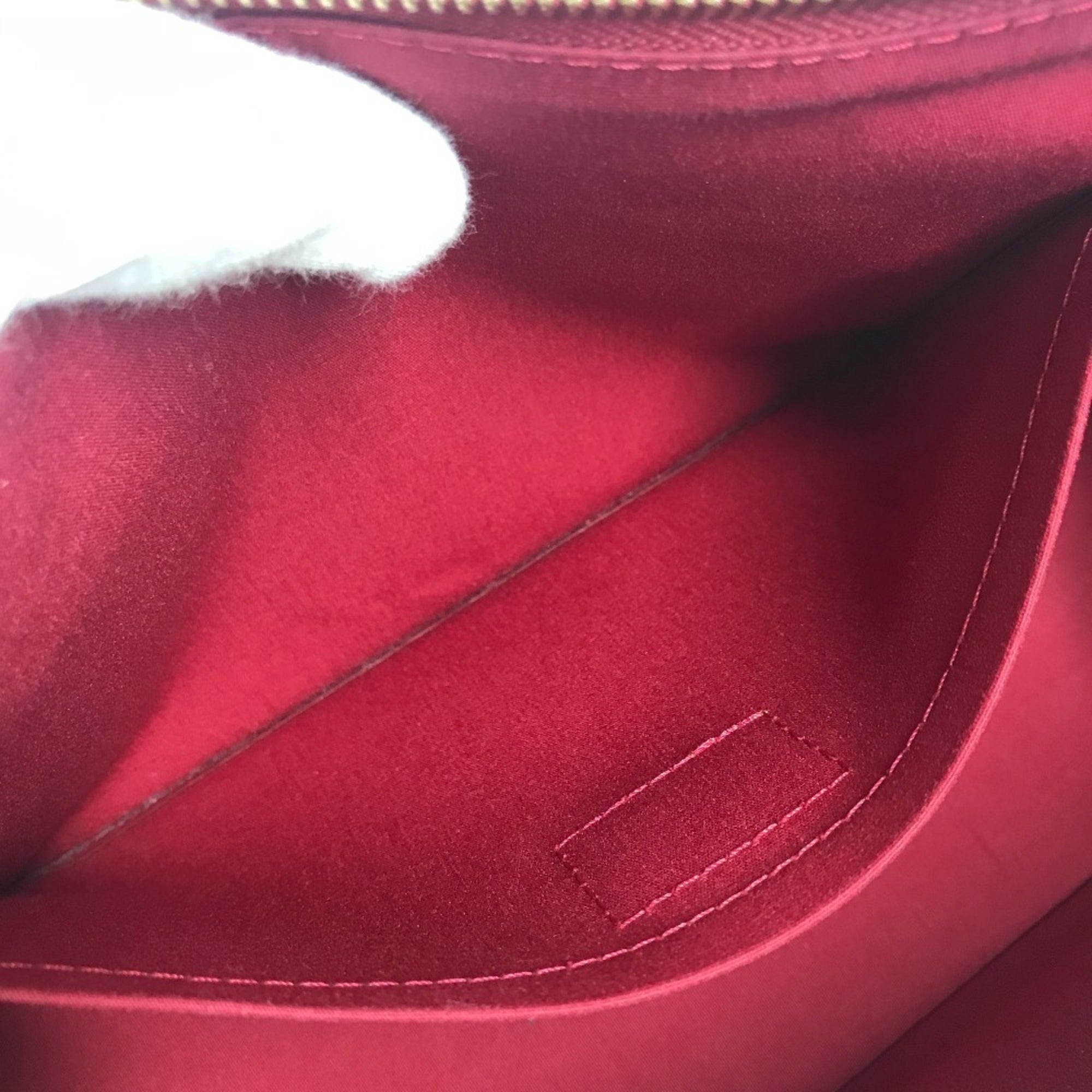 Louis Vuitton Pomme D'amour Red Color Monogram Vernis Shoulder Bag Tote Bag (Pre-Owned)