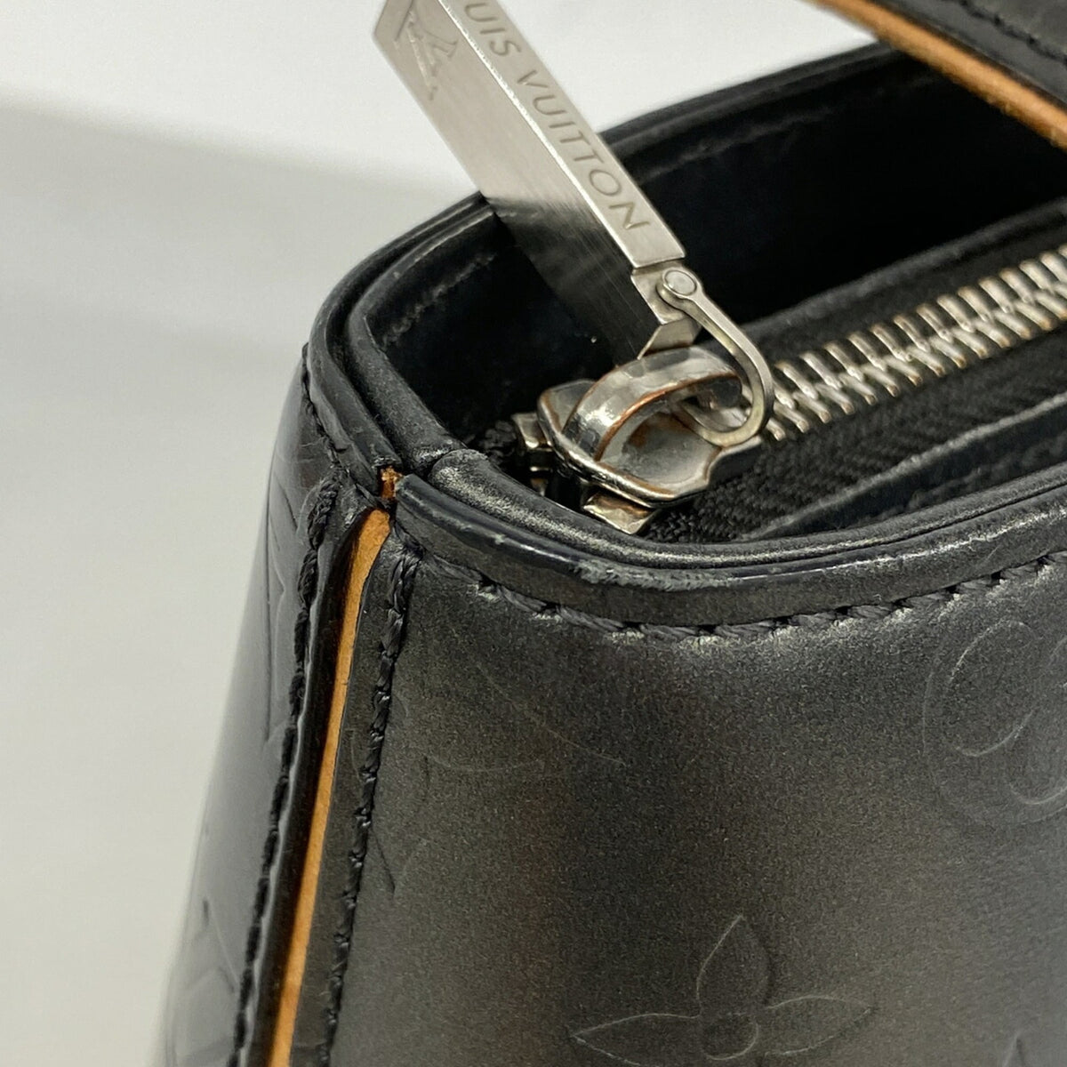 Louis Vuitton Noir Tote Bag (Pre-Owned)