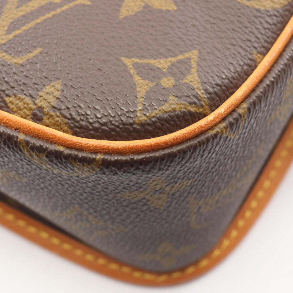 Louis Vuitton Brown Coated Canvas Leather Handbag Shoulder Bag (Pre-Owned)