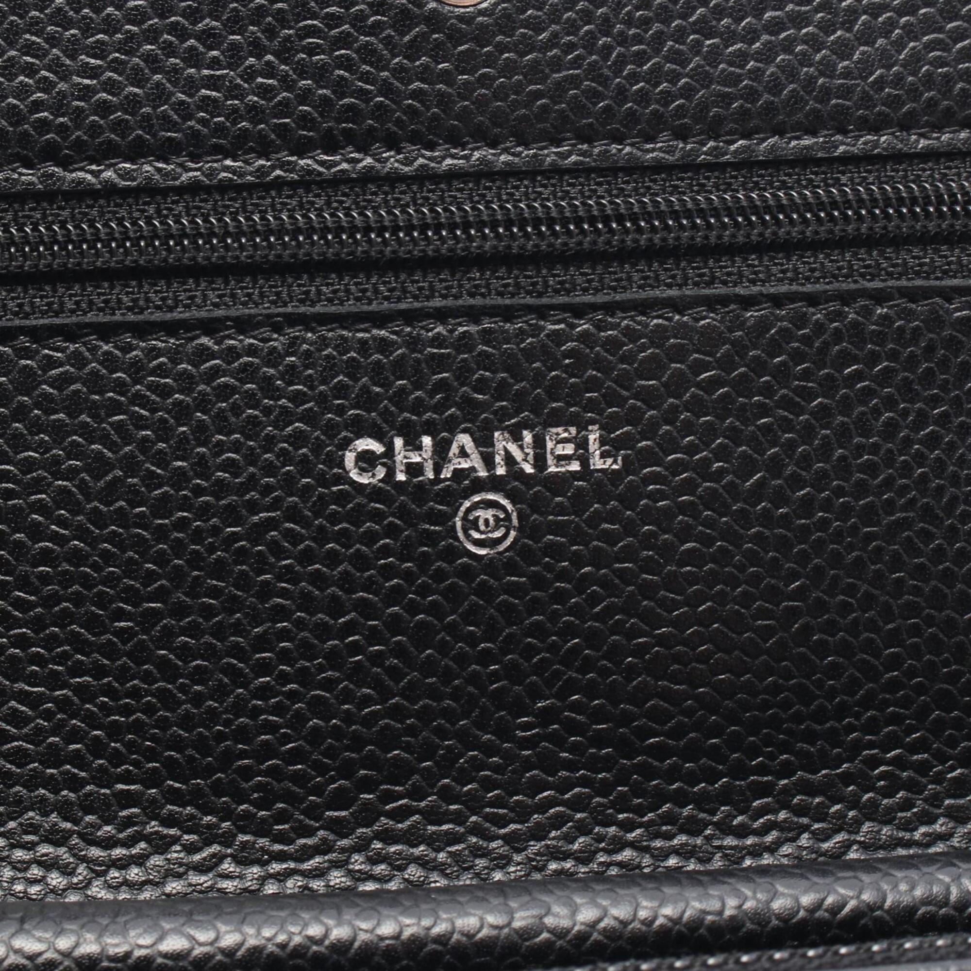 Chanel Black Grained Calfskin Handbag Shoulder Bag (Pre-Owned)