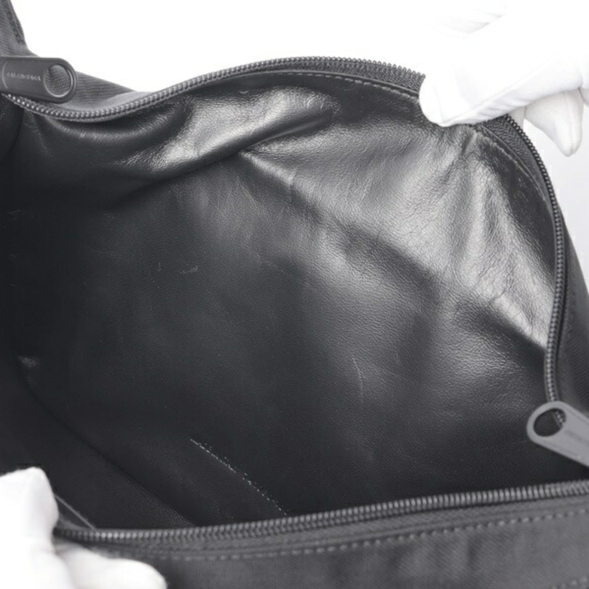 Balenciaga Black Nylon Shoulder Bag (Pre-Owned)
