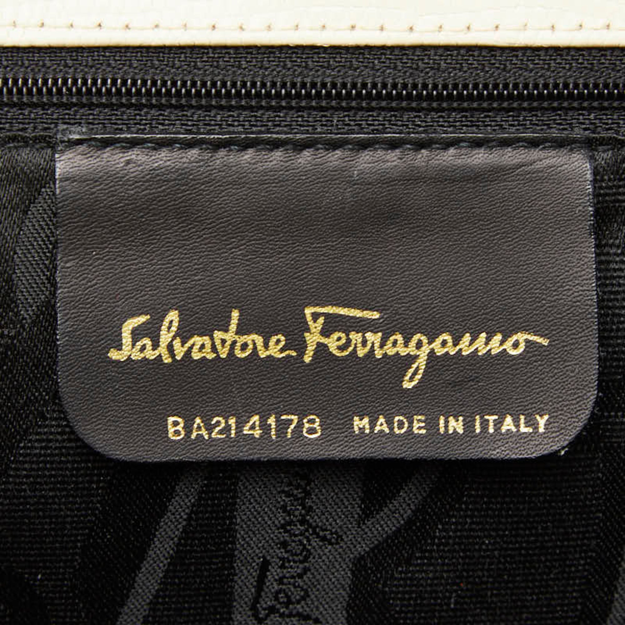 Salvatore Ferragamo Ivory Leather Handbag Shoulder Bag (Pre-Owned)