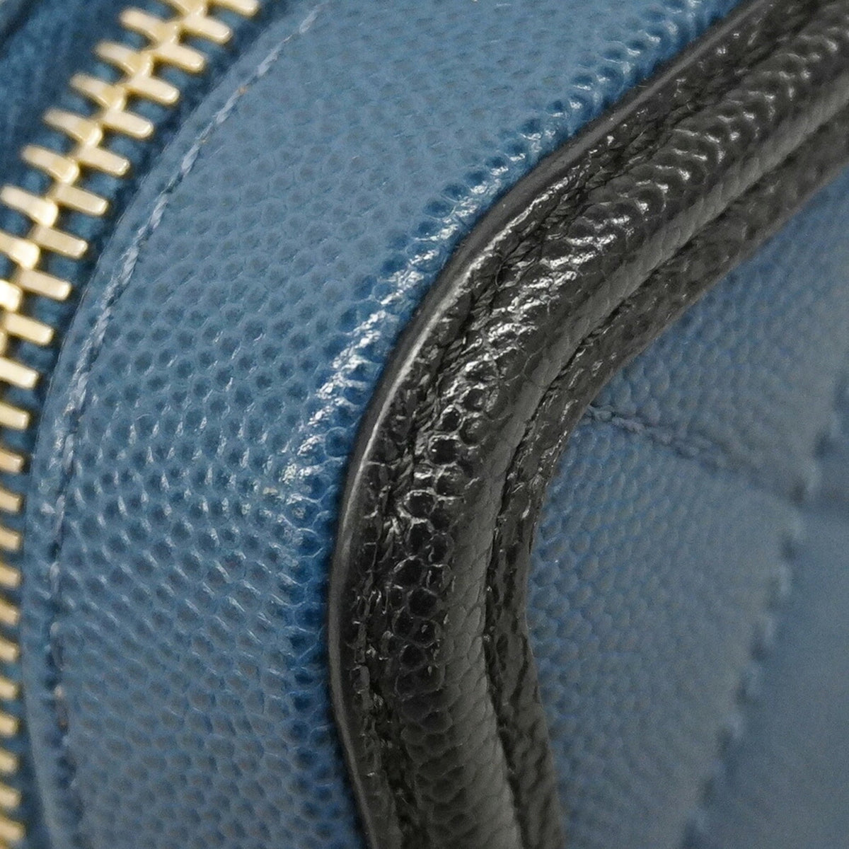 Chanel Black Blue Grained Calfskin Handbag (Pre-Owned)