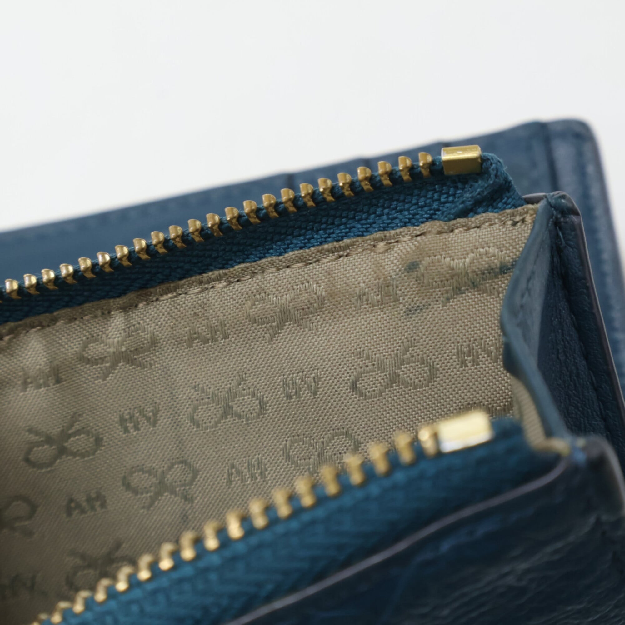 Anya Hindmarch Leather Wallet (Bi-Fold) (Pre-Owned)