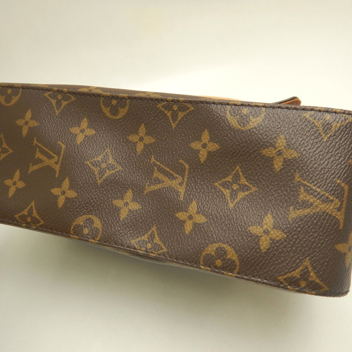Louis Vuitton Brown Monogram Canvas Shoulder Bag (Pre-Owned)