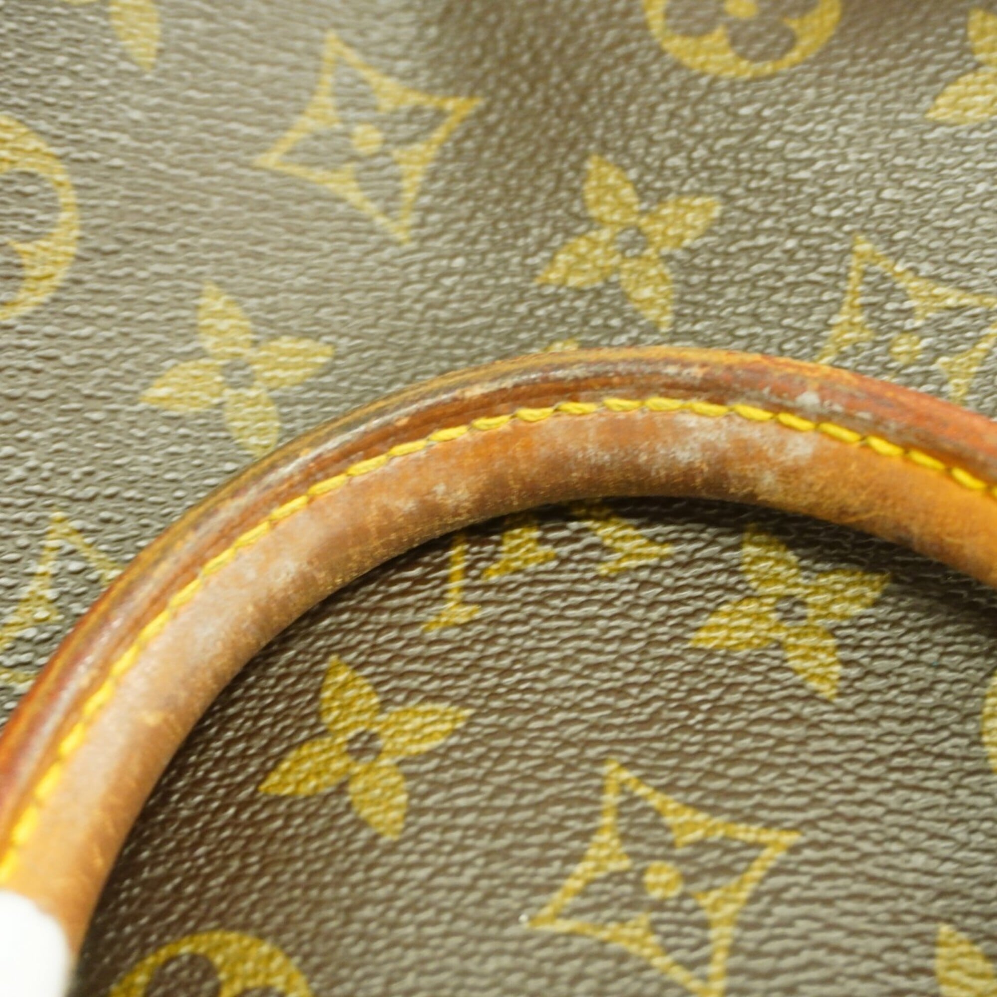 Louis Vuitton Brown Handbag (Pre-Owned)