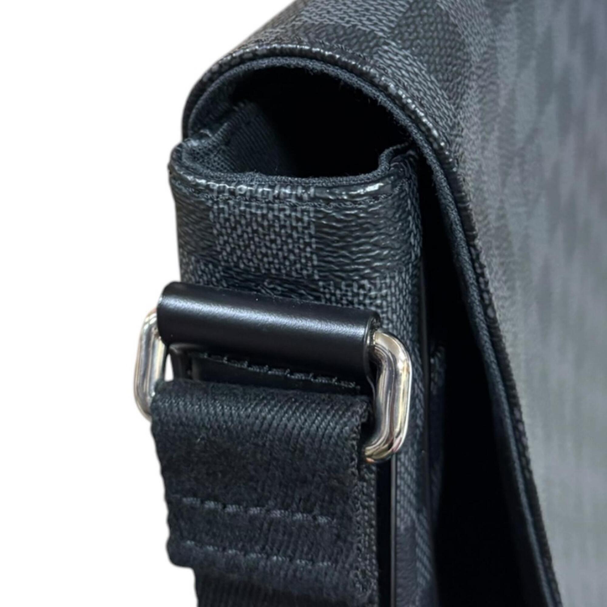 Louis Vuitton Damier Graphite Black Gray Damier Graphite Shoulder Bag (Pre-Owned)