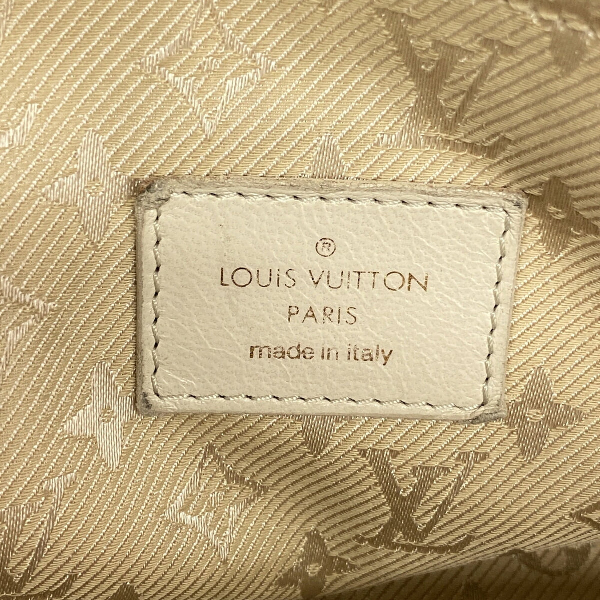 Louis Vuitton Ecru Handbag (Pre-Owned)
