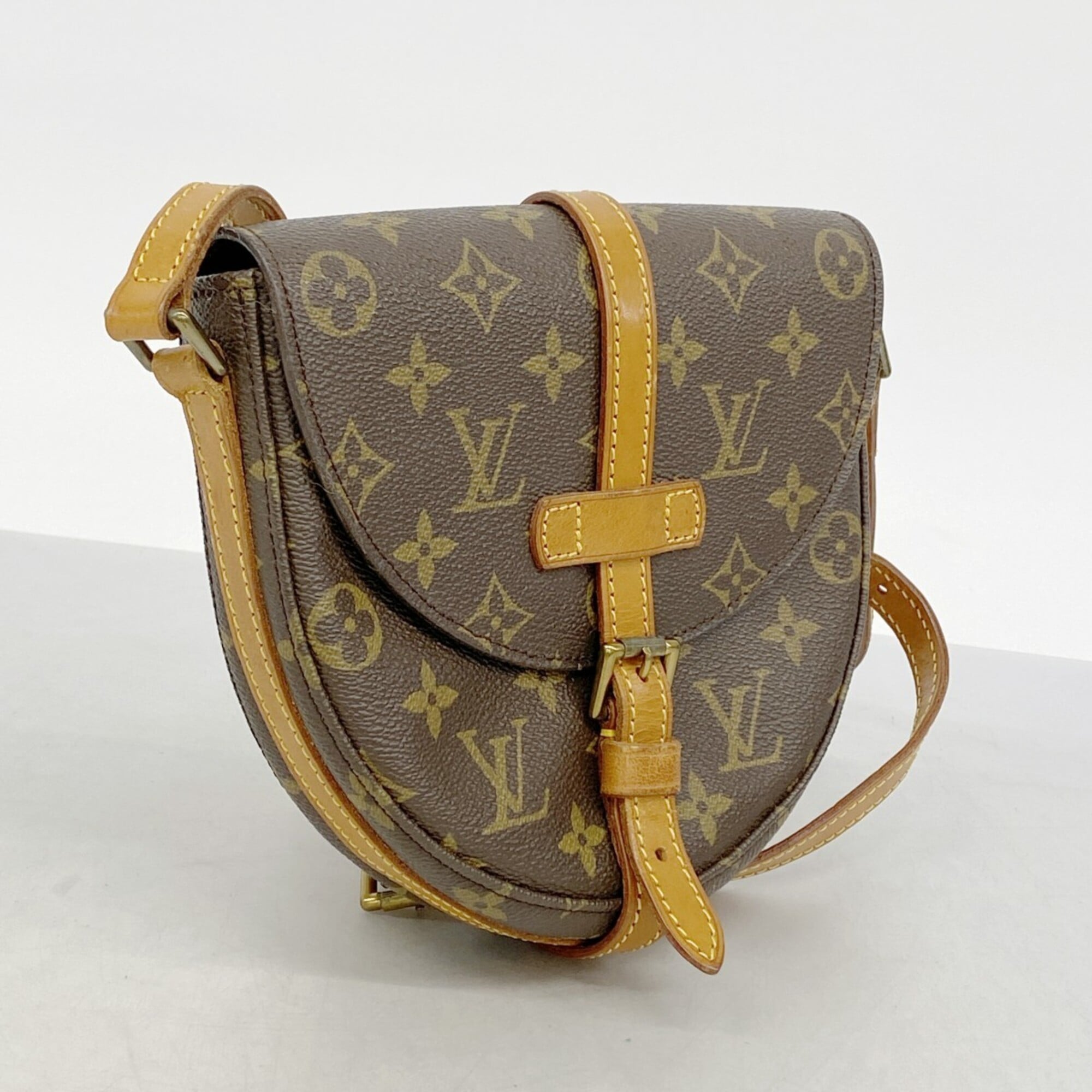 Louis Vuitton Brown Shoulder Bag (Pre-Owned)