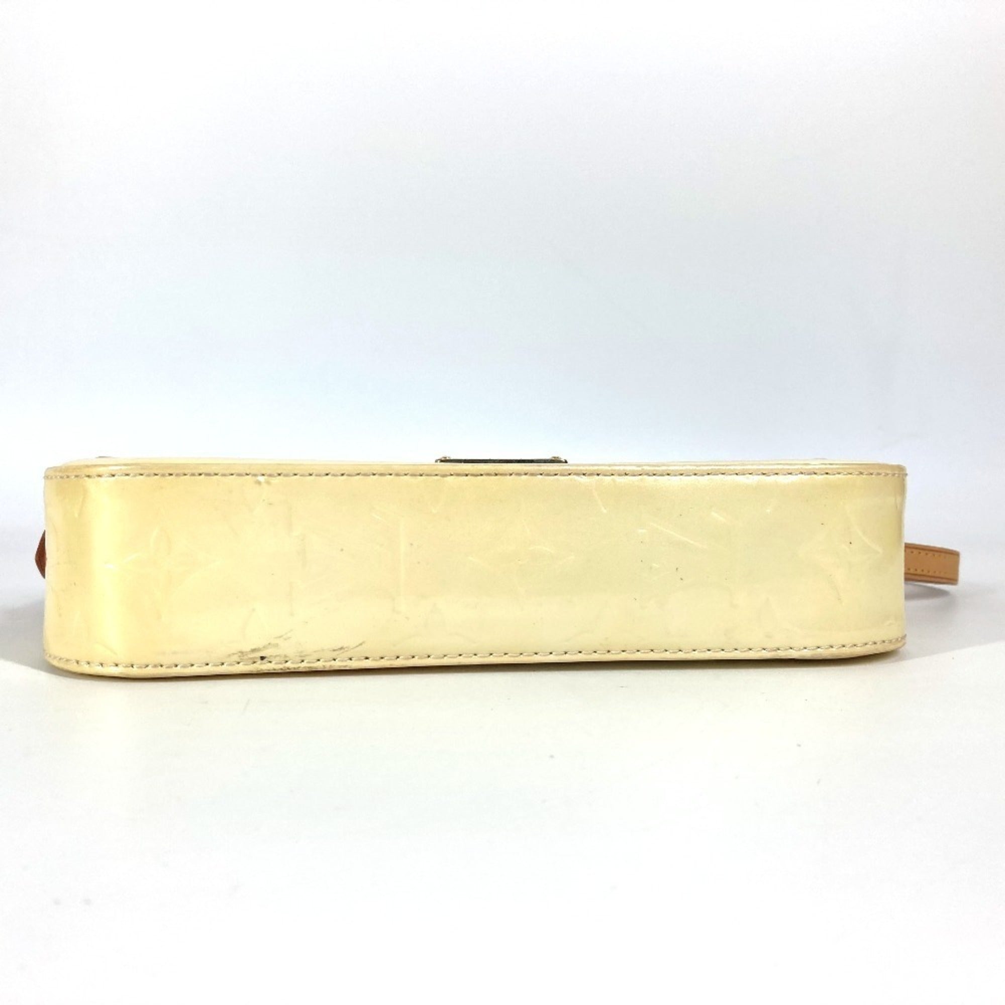 Louis Vuitton Monogram Vernis Pearl White Monogram Vernis Shoulder Bag (Pre-Owned)