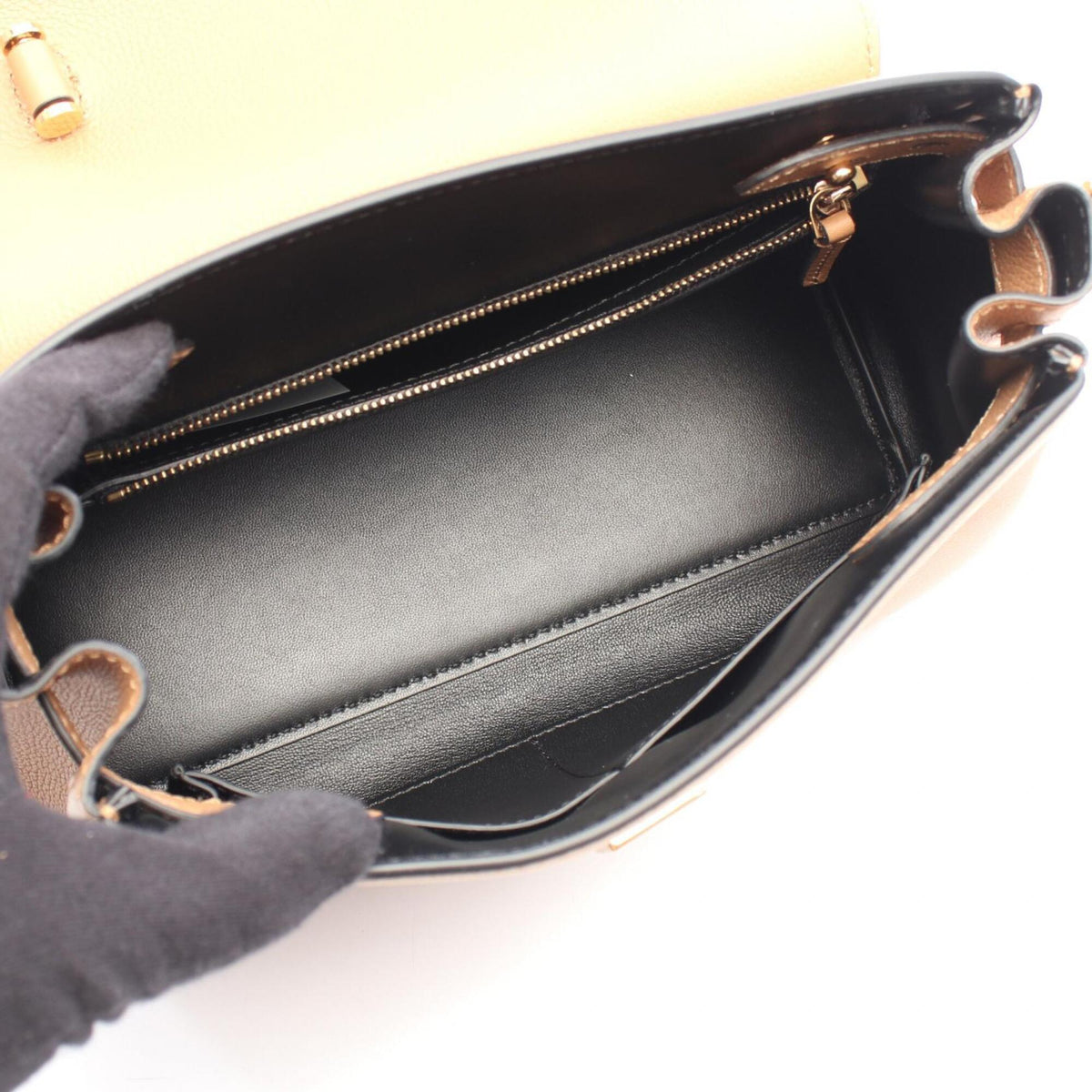 Versace Brown Leather Handbag (Pre-Owned)